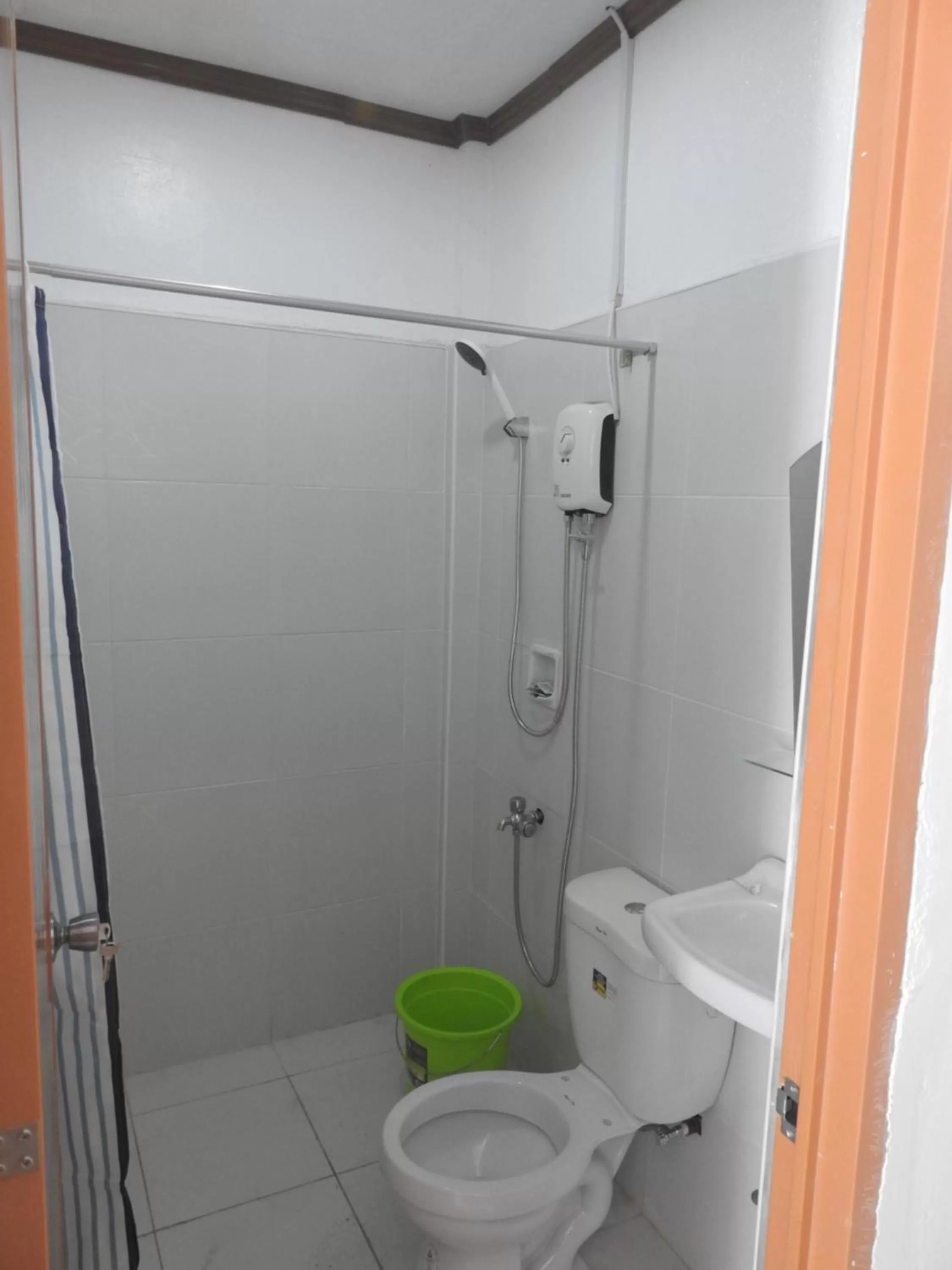 Bathroom in Pacifico Seaside Lodge