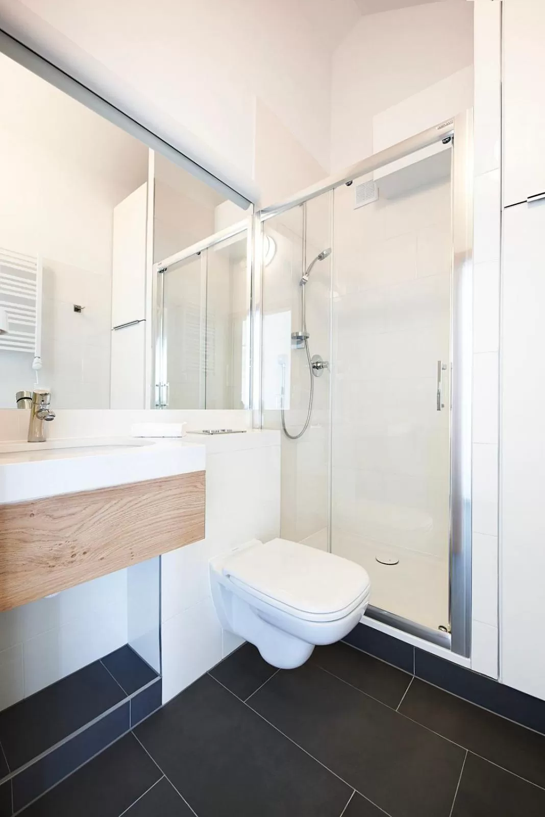 Bathroom in Boulevard Ustronie Morskie by Zdrojowa