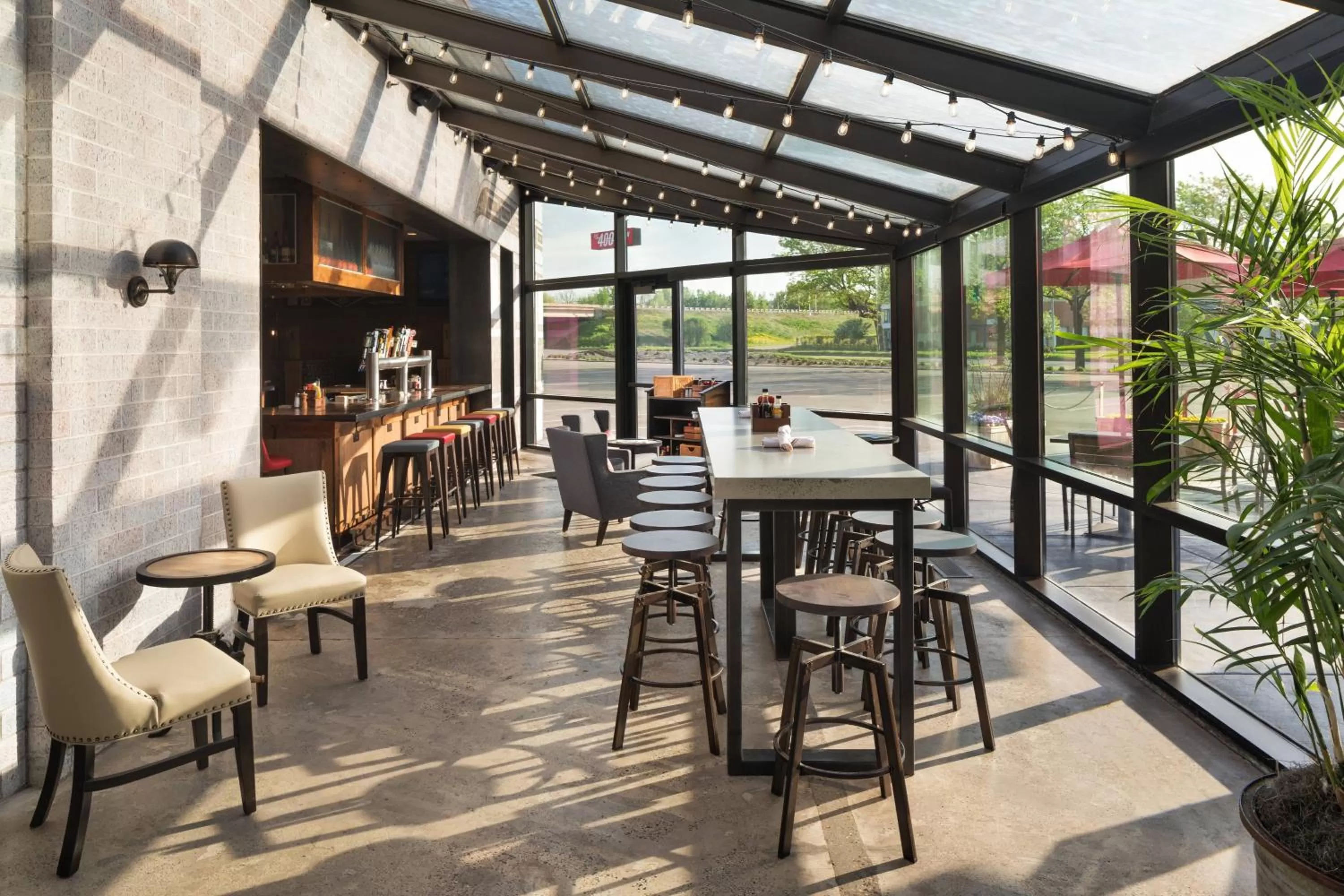 Restaurant/places to eat in Delta Hotels by Marriott Minneapolis Northeast