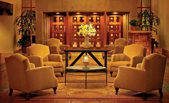 Communal lounge/ TV room, Lounge/Bar in Eldorado Hotel and Spa