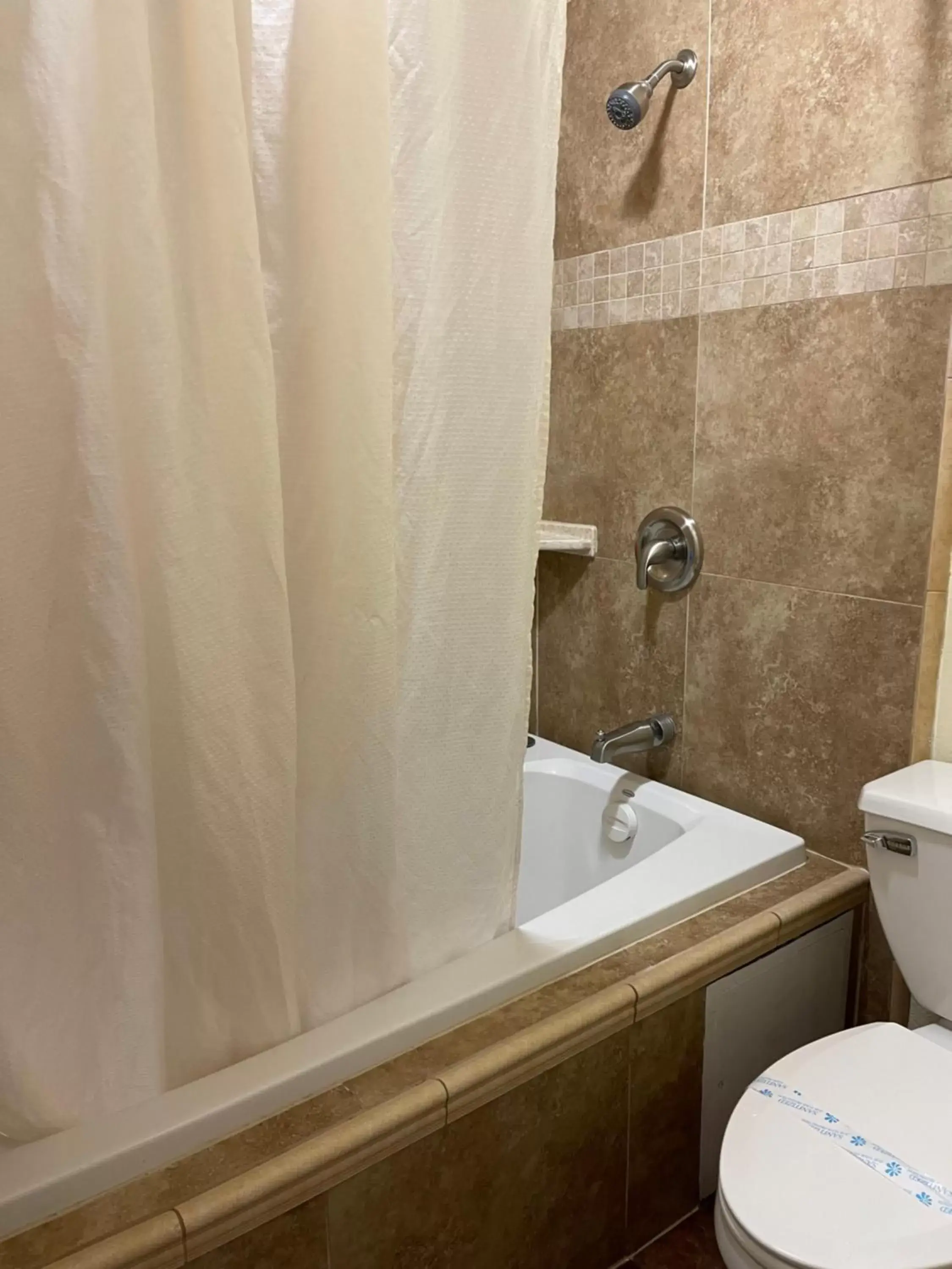 Bathroom in Riverside Inn & Suites Santa Cruz