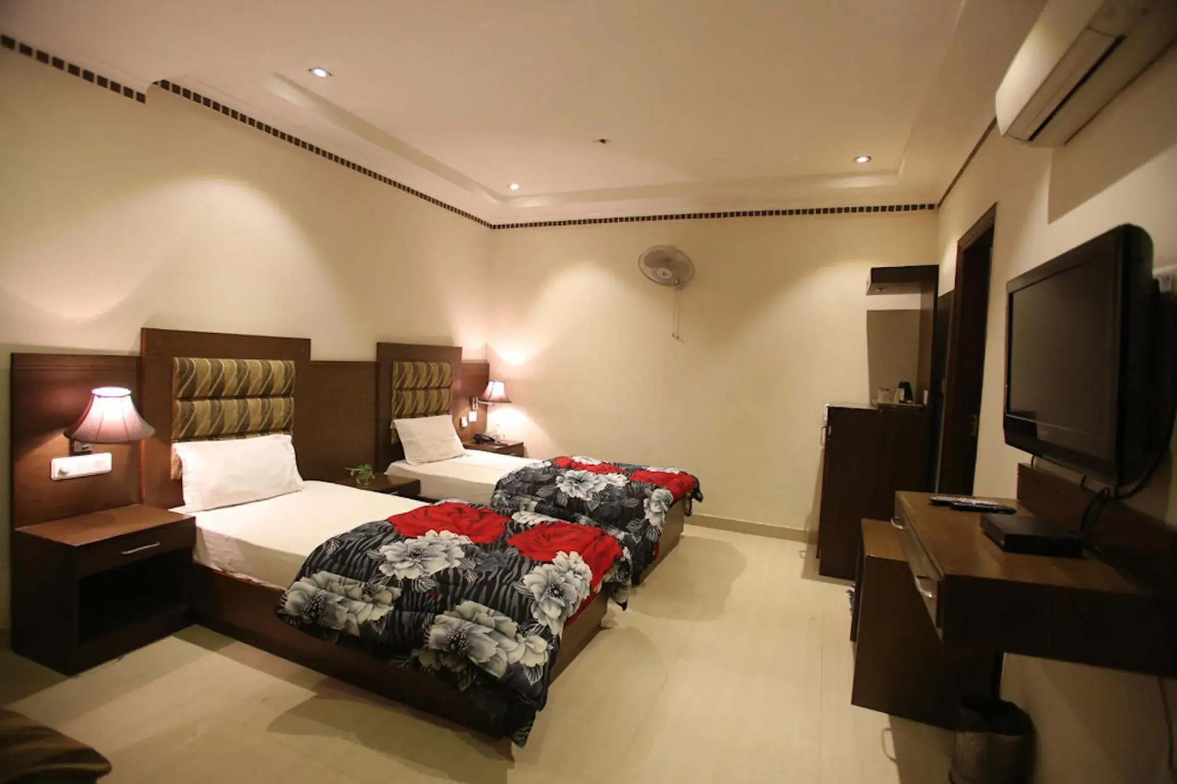 Bed in Hotel City Premier