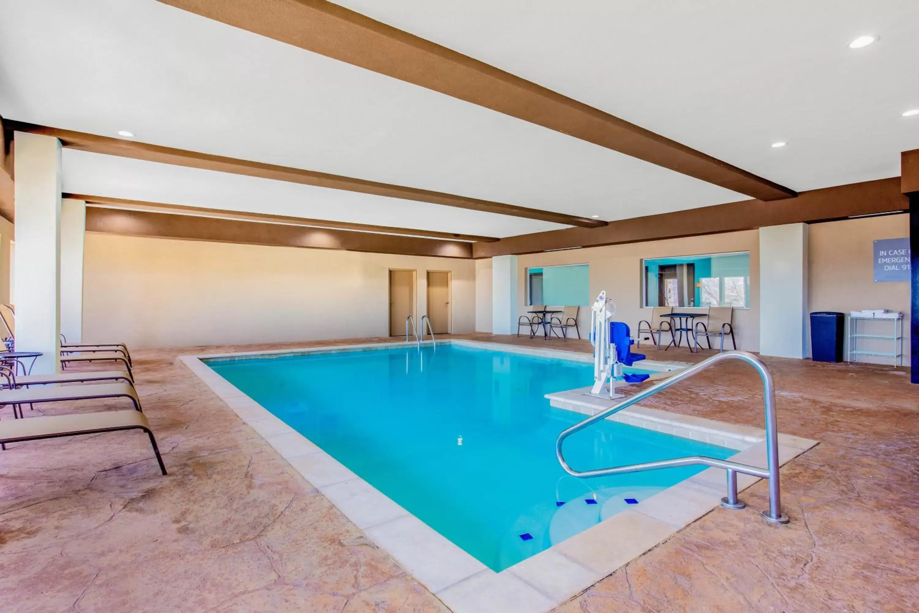 On site, Swimming Pool in La Quinta Inn & Suites by Wyndham Northlake Ft. Worth