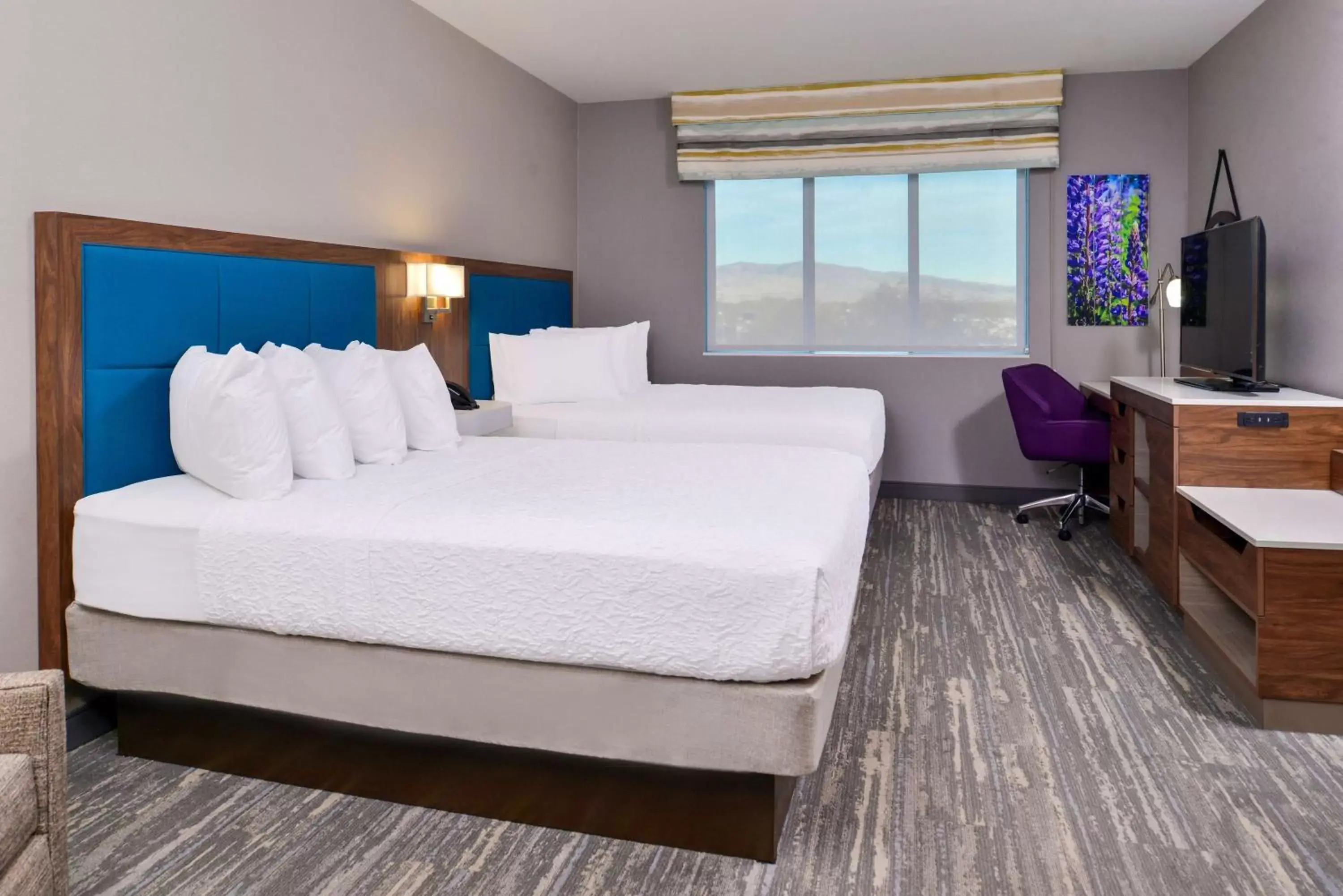 Bedroom, Bed in Hampton Inn & Suites Boise/Spectrum