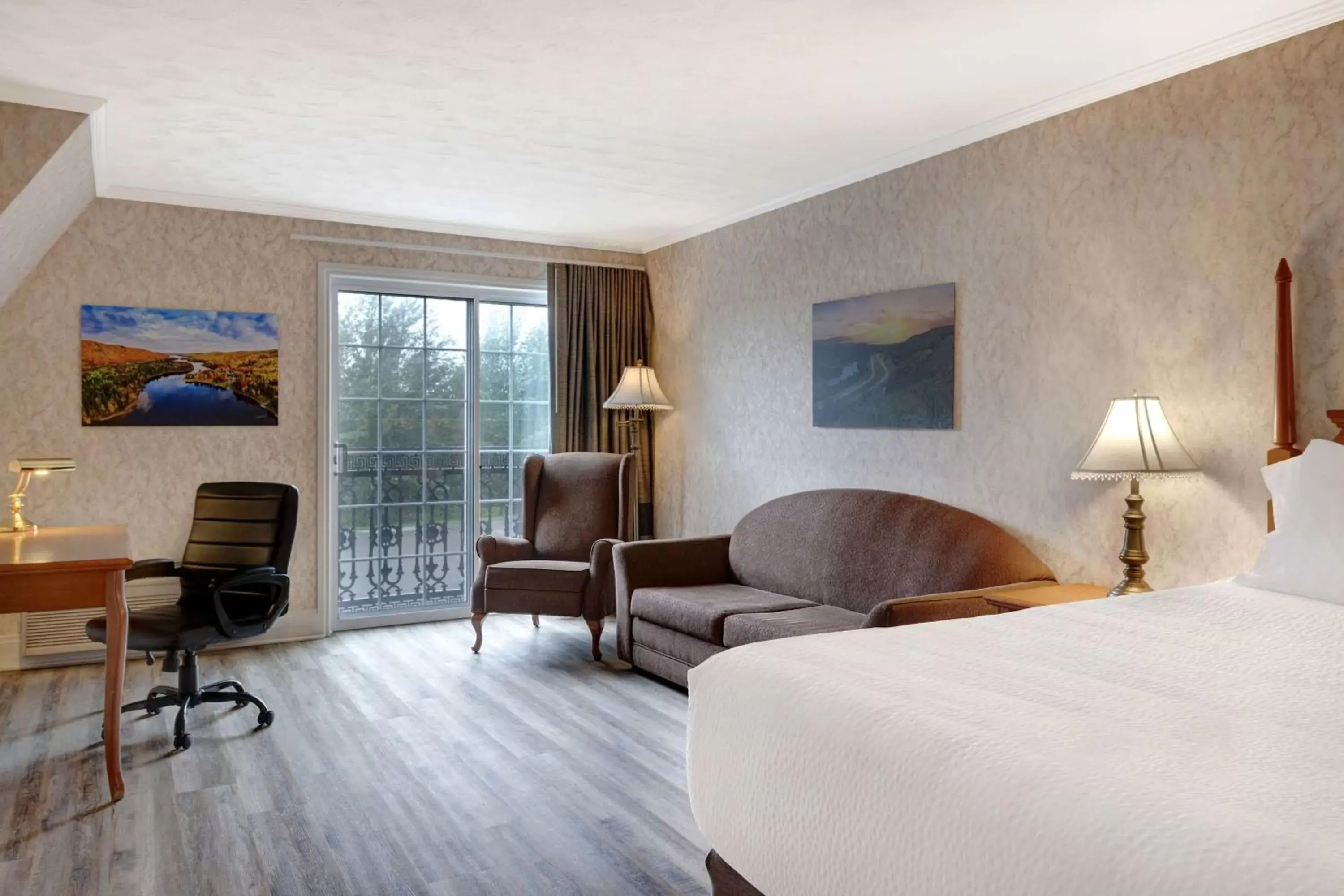 Photo of the whole room in Days Inn by Wyndham Edmundston