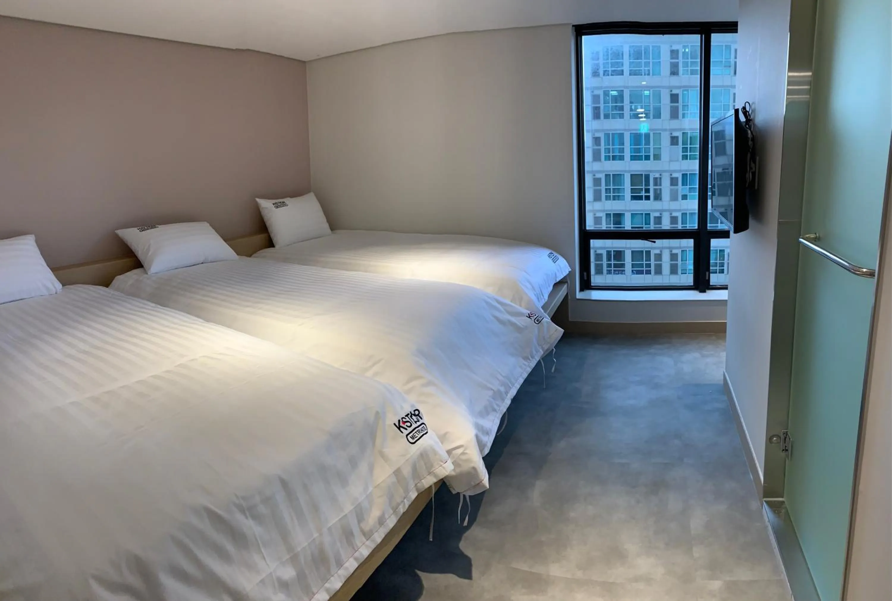 Decorative detail, Bed in K Pop Hotel Dongdaemun