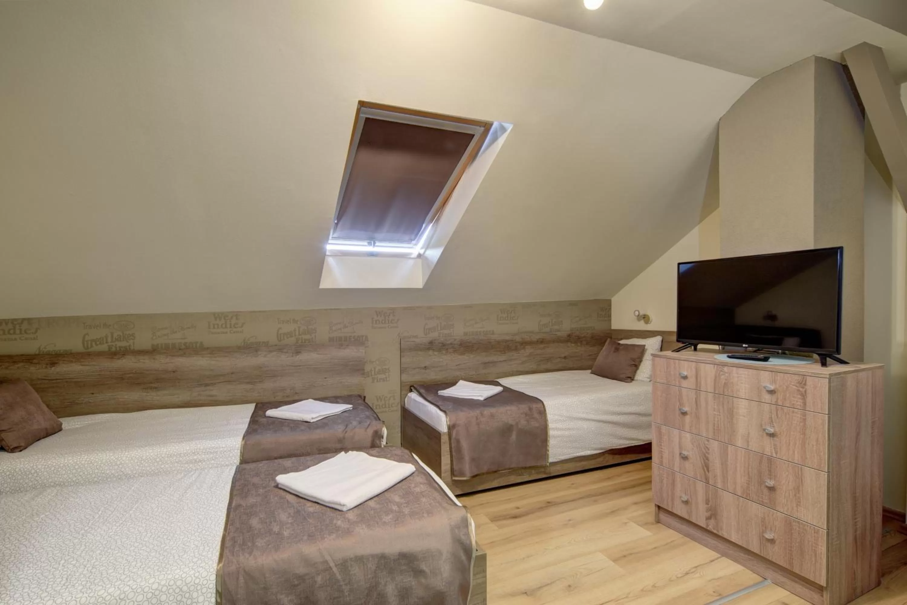 Bed in Familia Panzió & Apartmanház Győr