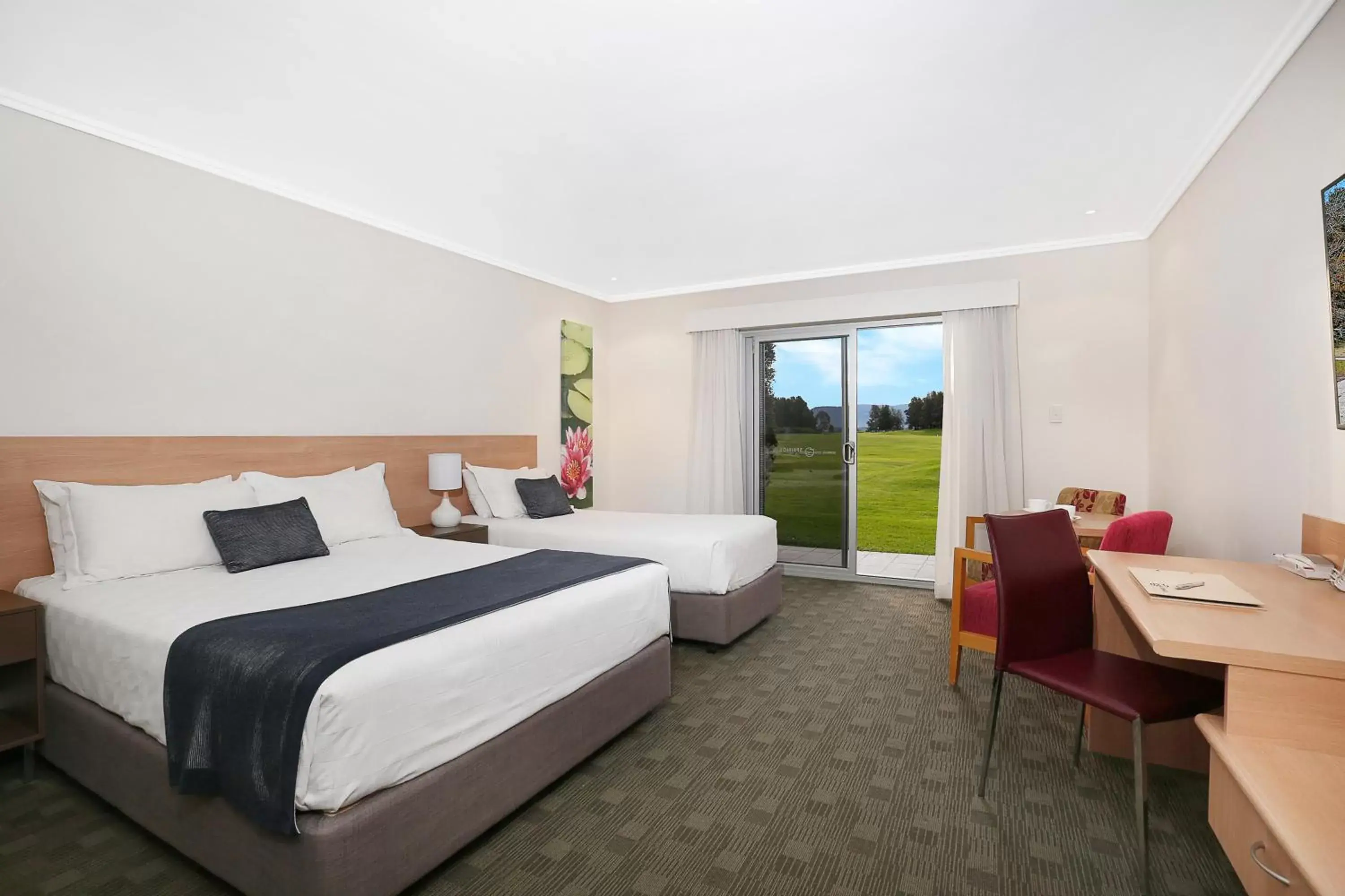 Golfcourse, Bed in Springs Shoalhaven Nowra