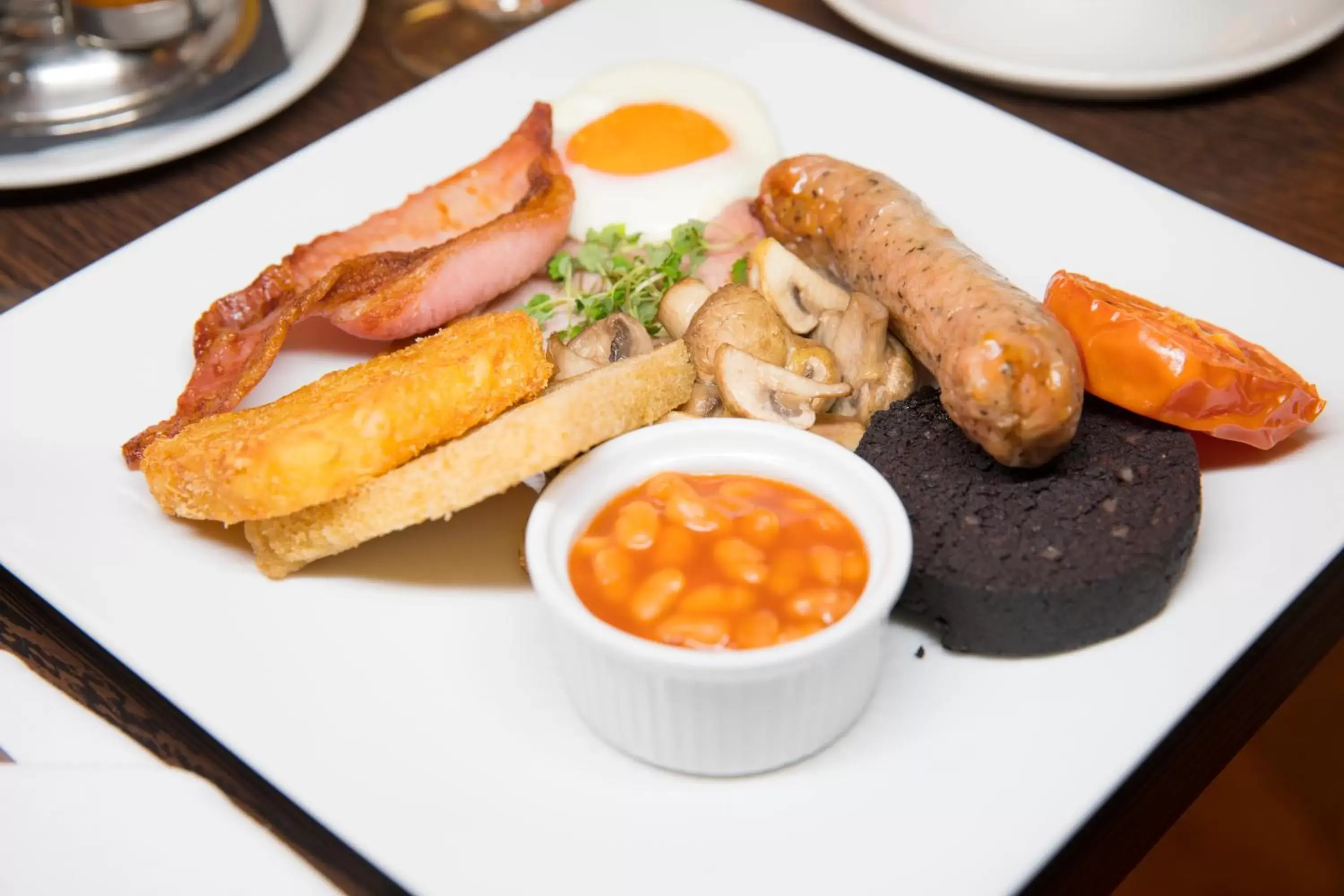 Breakfast, Food in Earl Of Doncaster Hotel