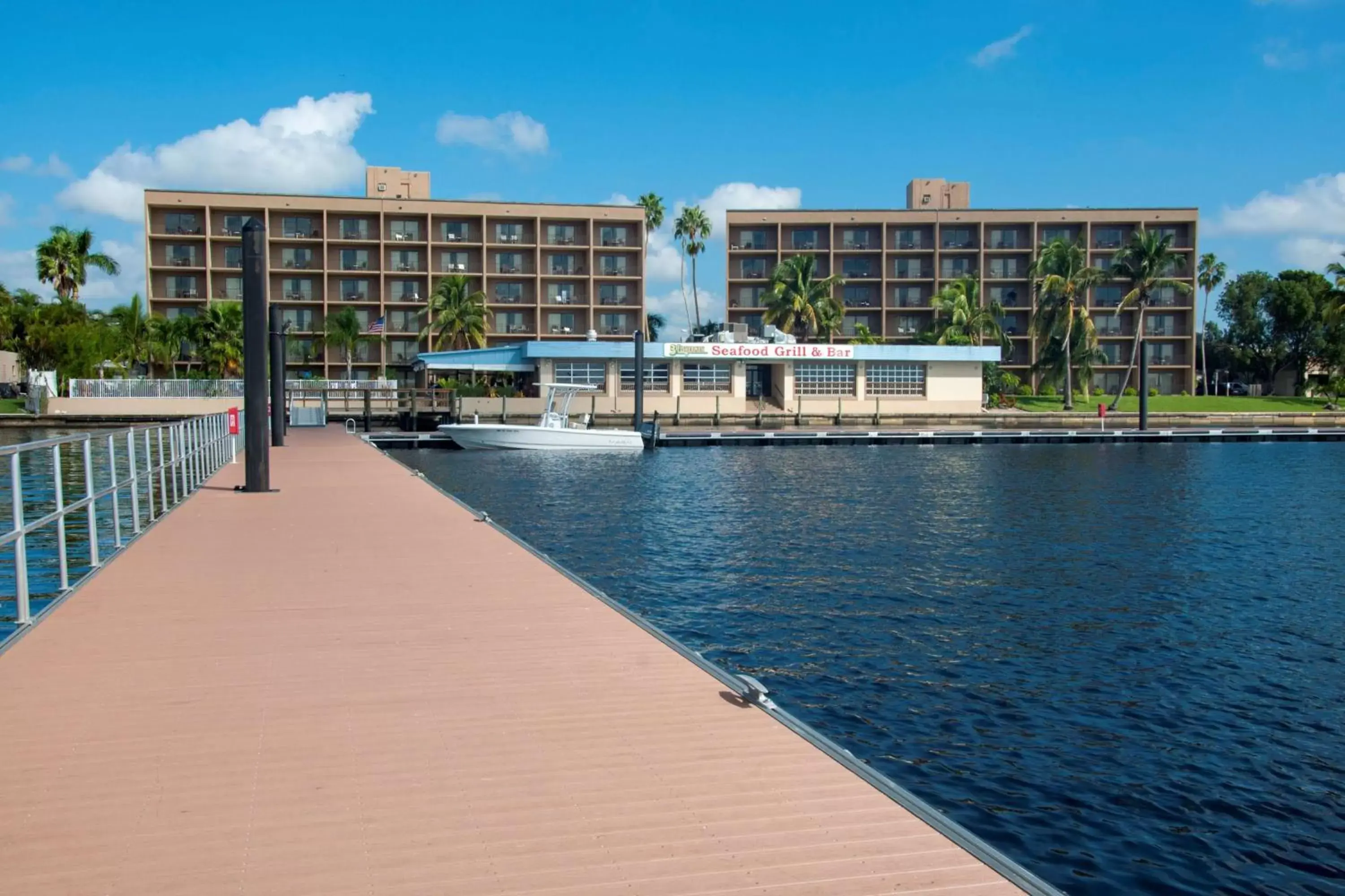 On site, Property Building in Best Western Fort Myers Waterfront