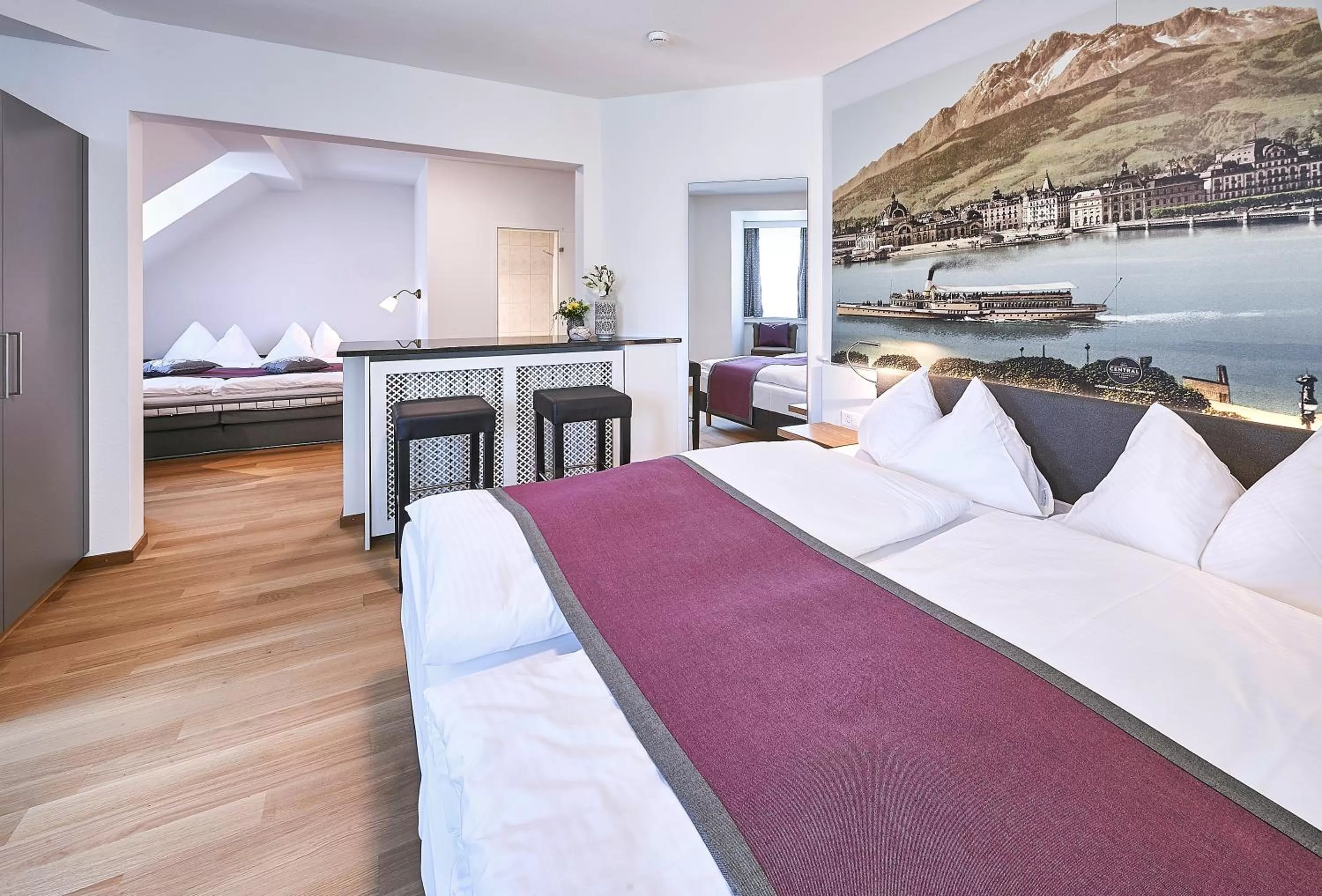 Photo of the whole room, Bed in Hotel Central Luzern