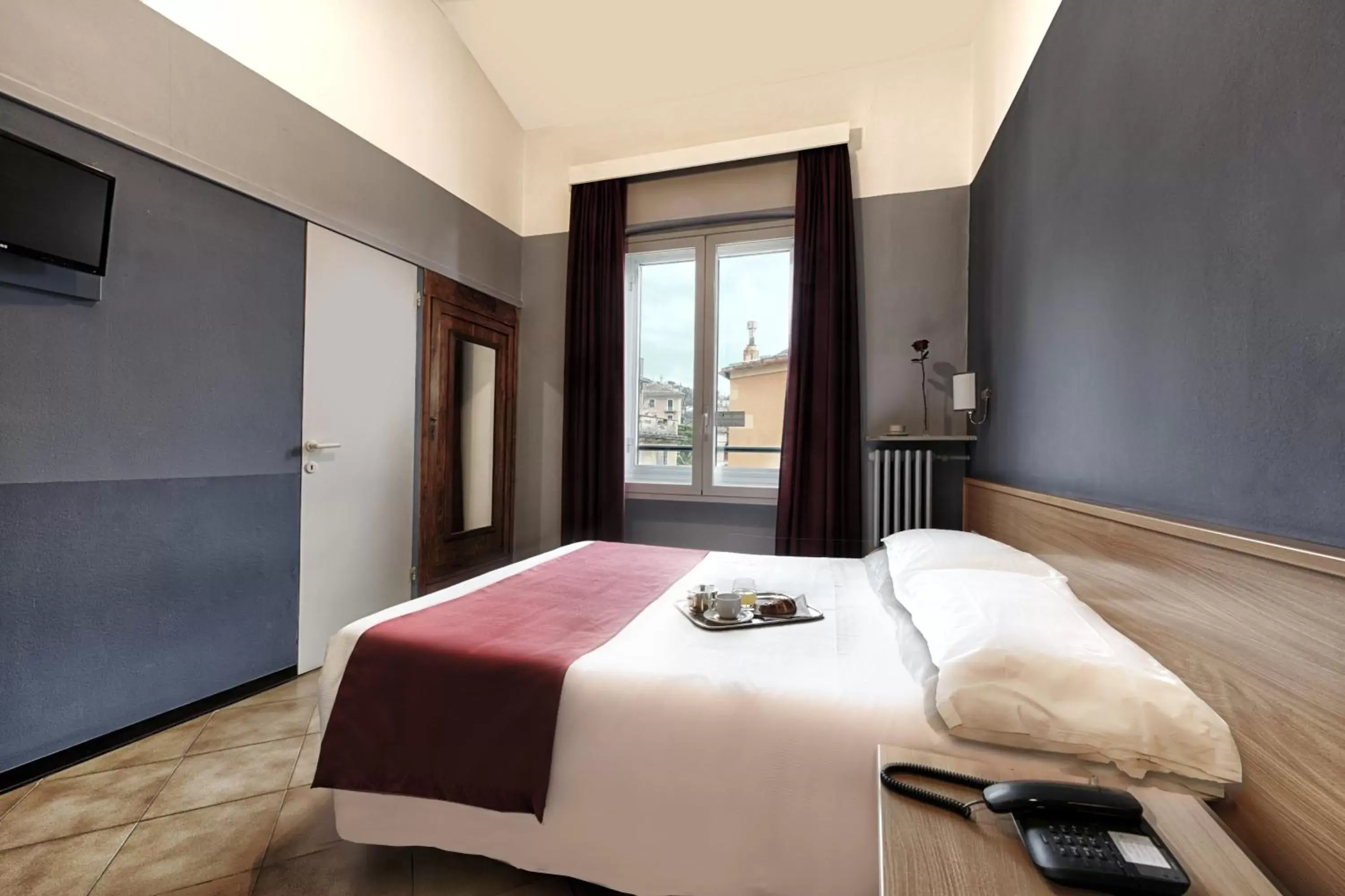 Photo of the whole room, Bed in Hotel Italia e Lido Rapallo