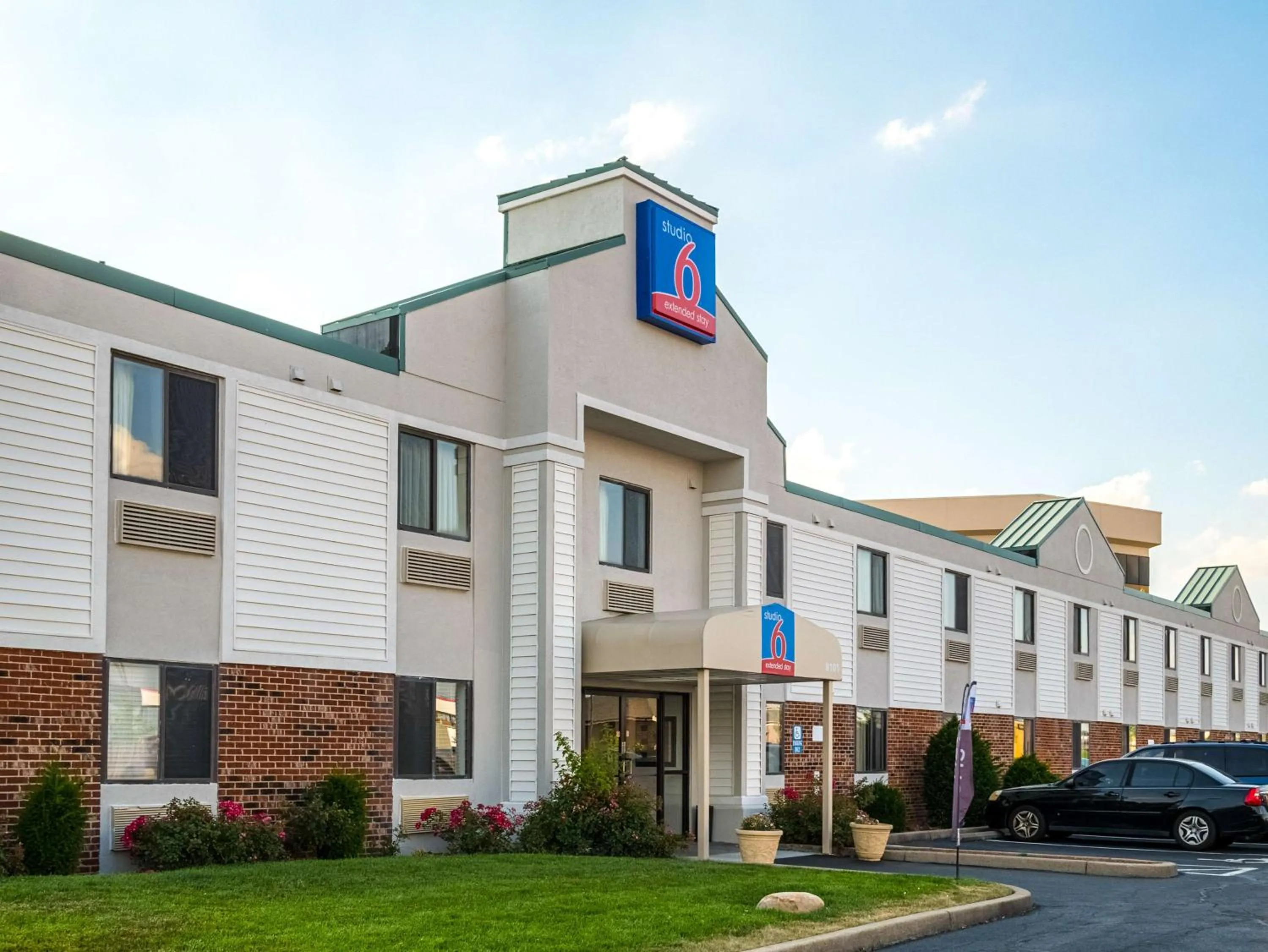 Property building in Studio 6-Miamisburg, OH - Dayton