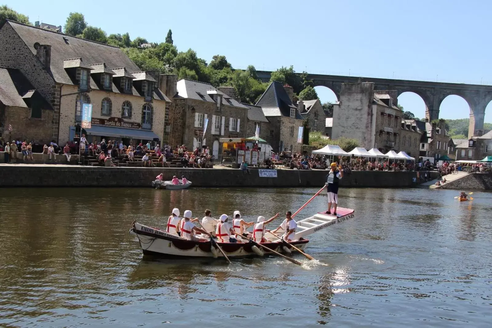 Fishing in La Tocade Del Arte - Dinan