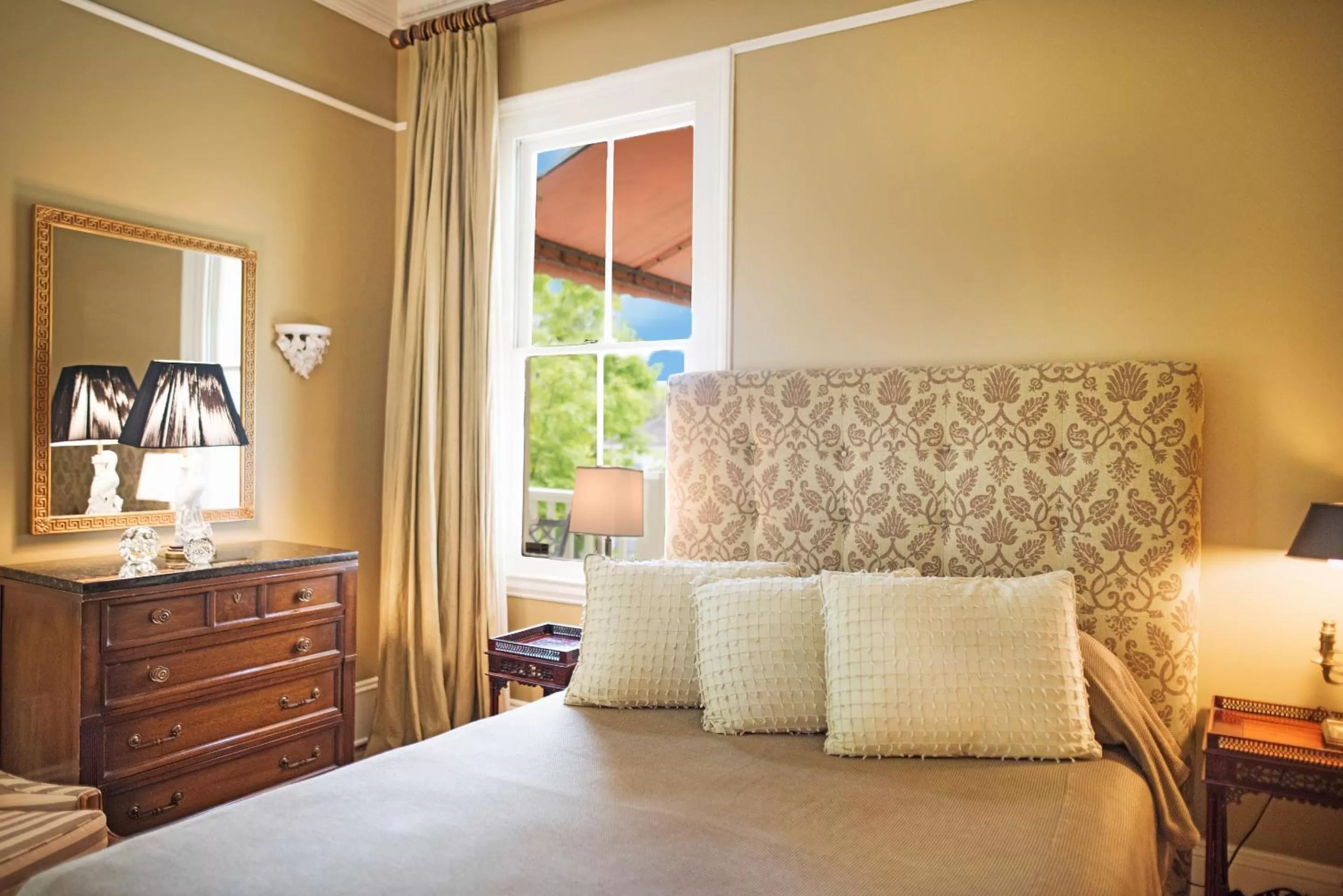 Bedroom, Bed in Catherine Ward House Inn