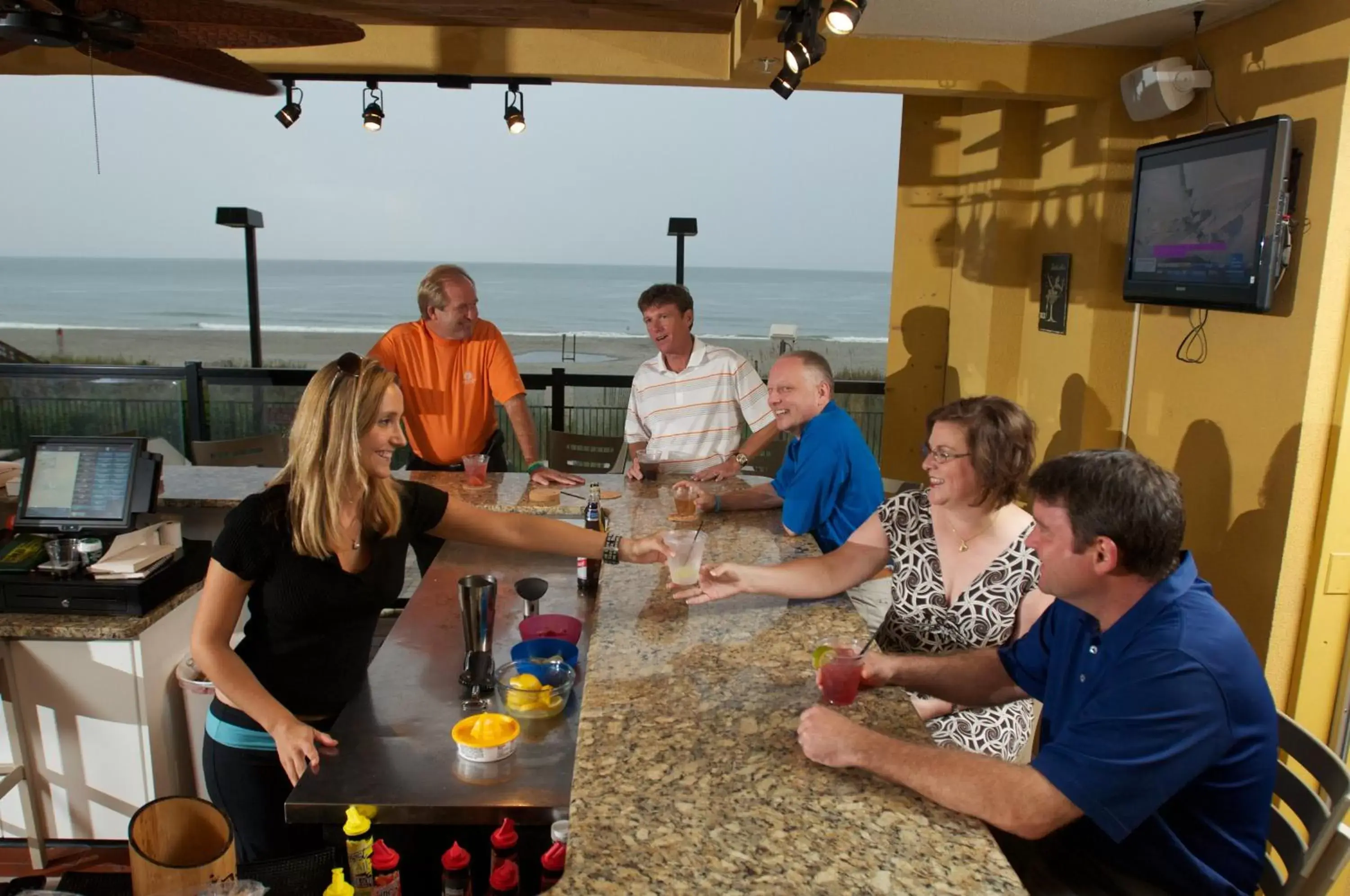 Lounge or bar in Anderson Ocean Club and Spa by Oceana Resorts Lounge or bar in Anderson Ocean Club and Spa by Oceana Resorts