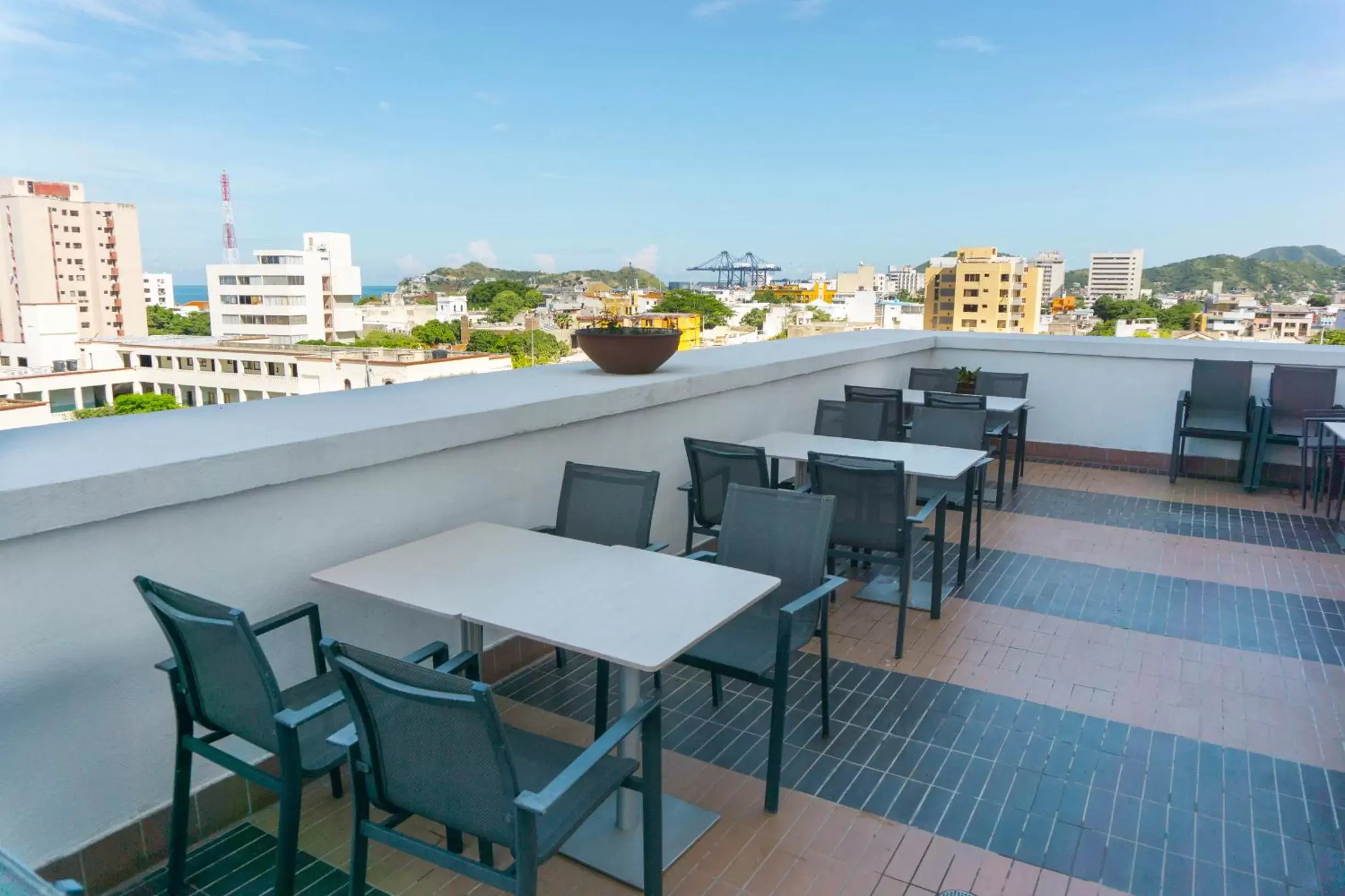 Balcony/Terrace, Restaurant/Places to Eat in Best Western Plus Santa Marta Hotel