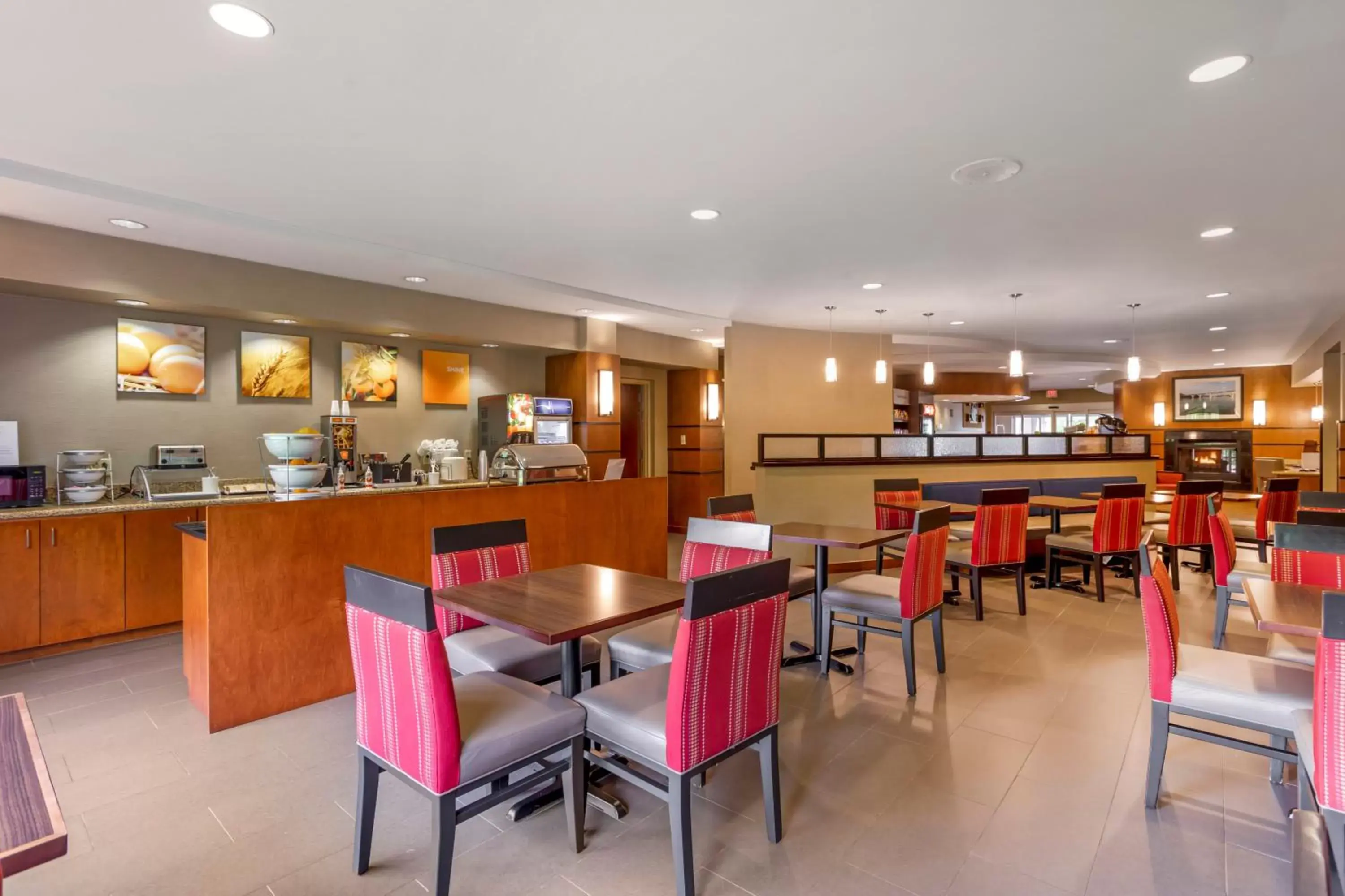 Restaurant/Places to Eat in Comfort Suites North Knoxville