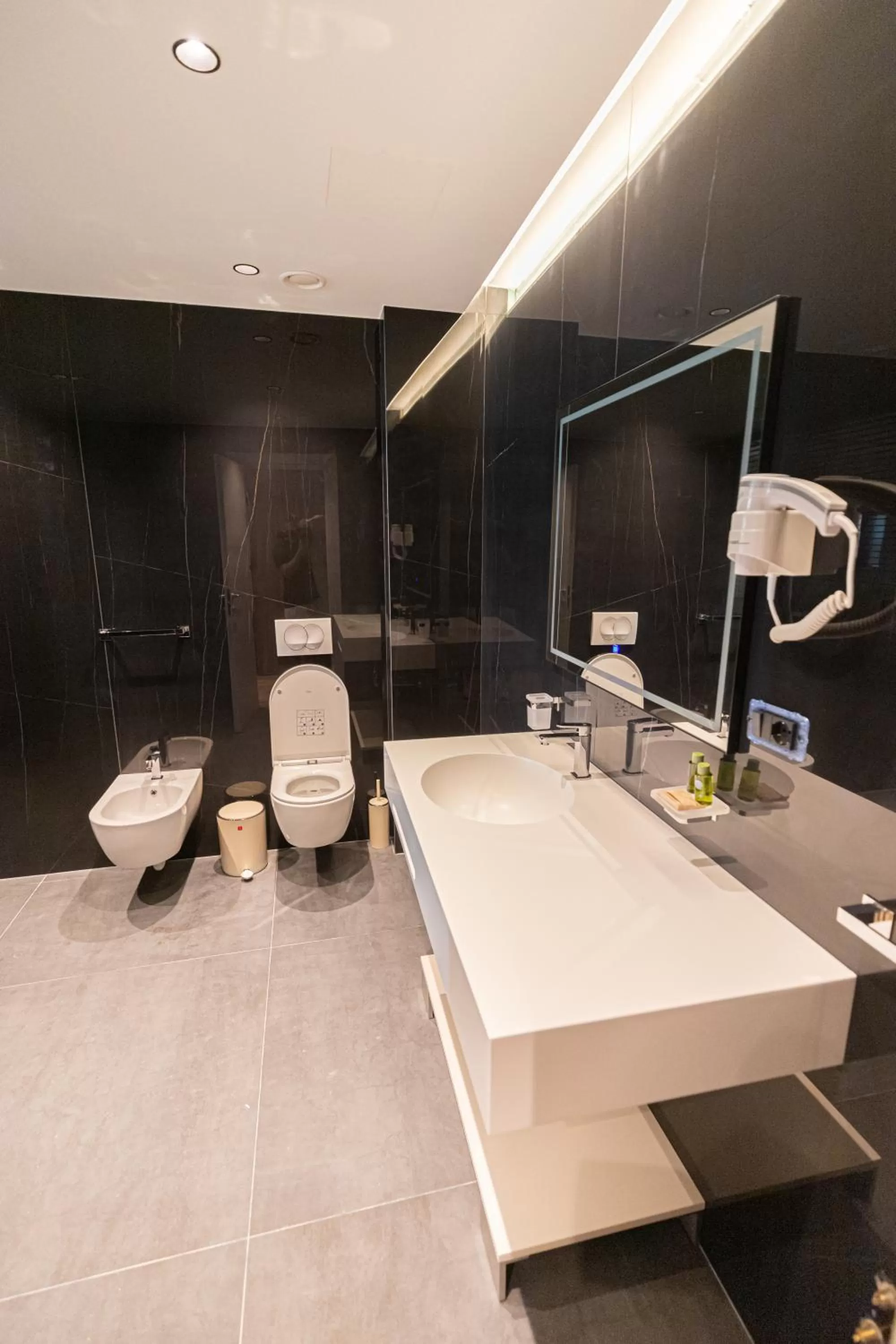 Shower in Esbjerg Hotel