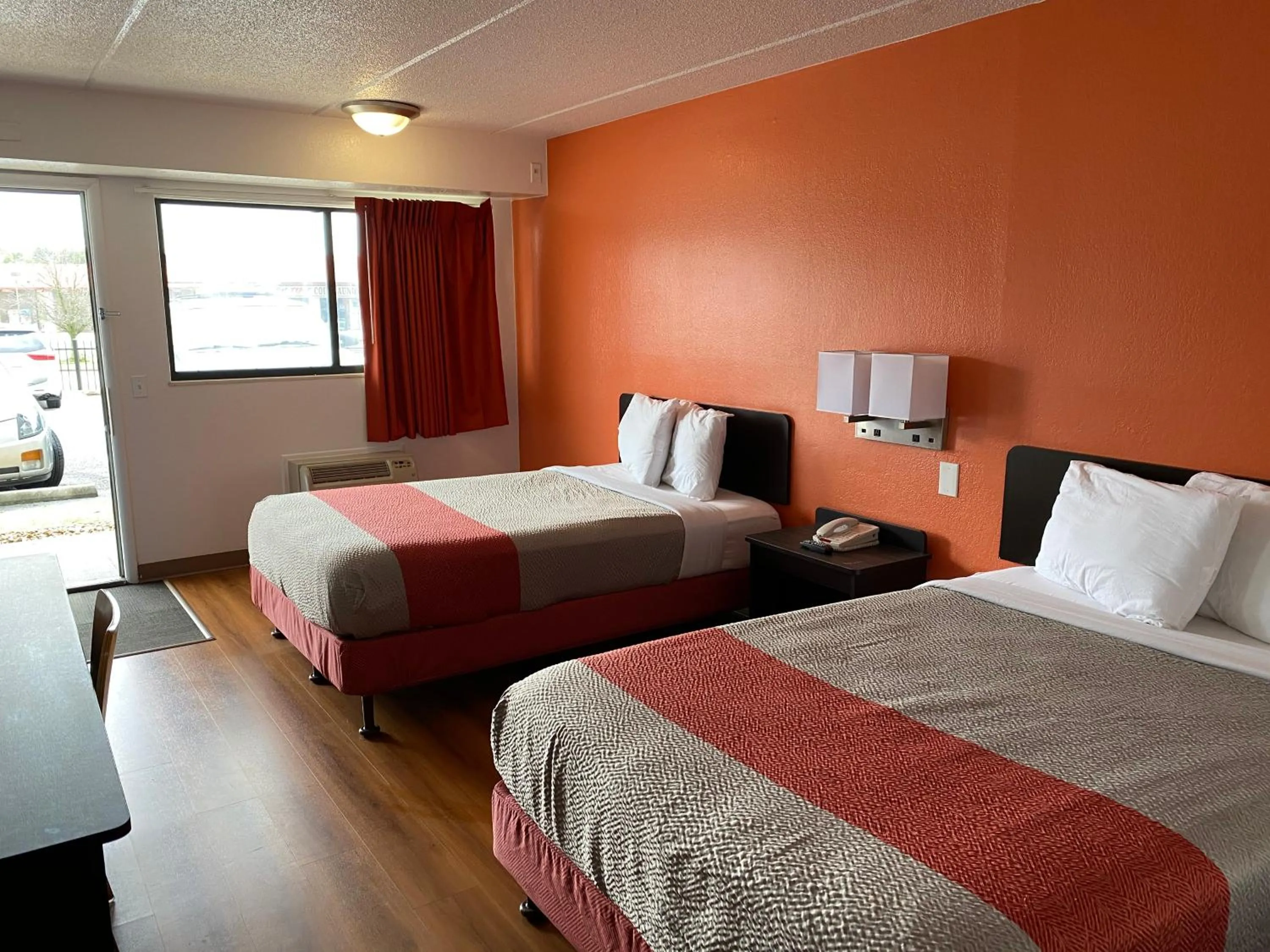 Bed in Motel 6-Memphis, TN - Downtown