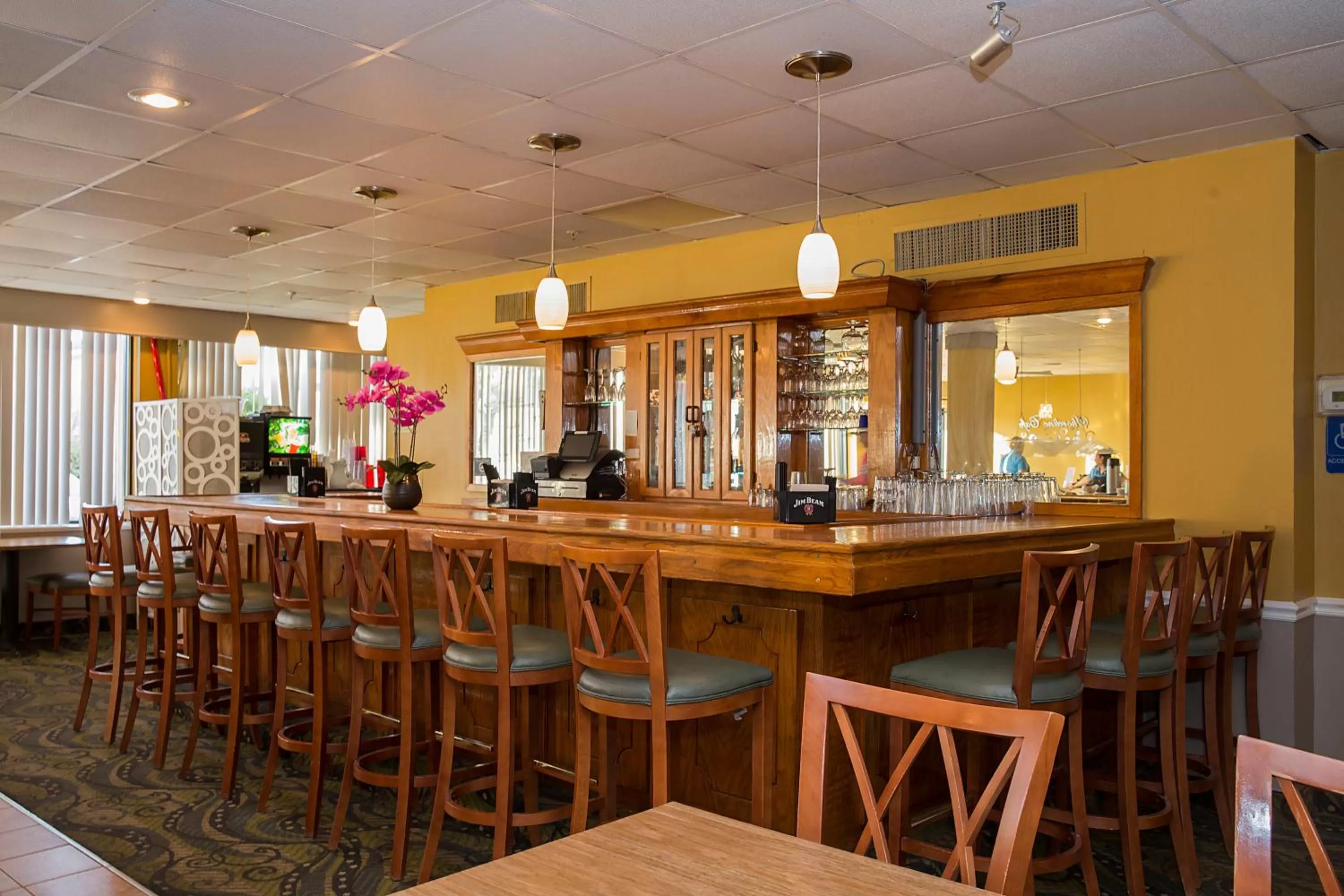Lounge or bar in Grande Shores