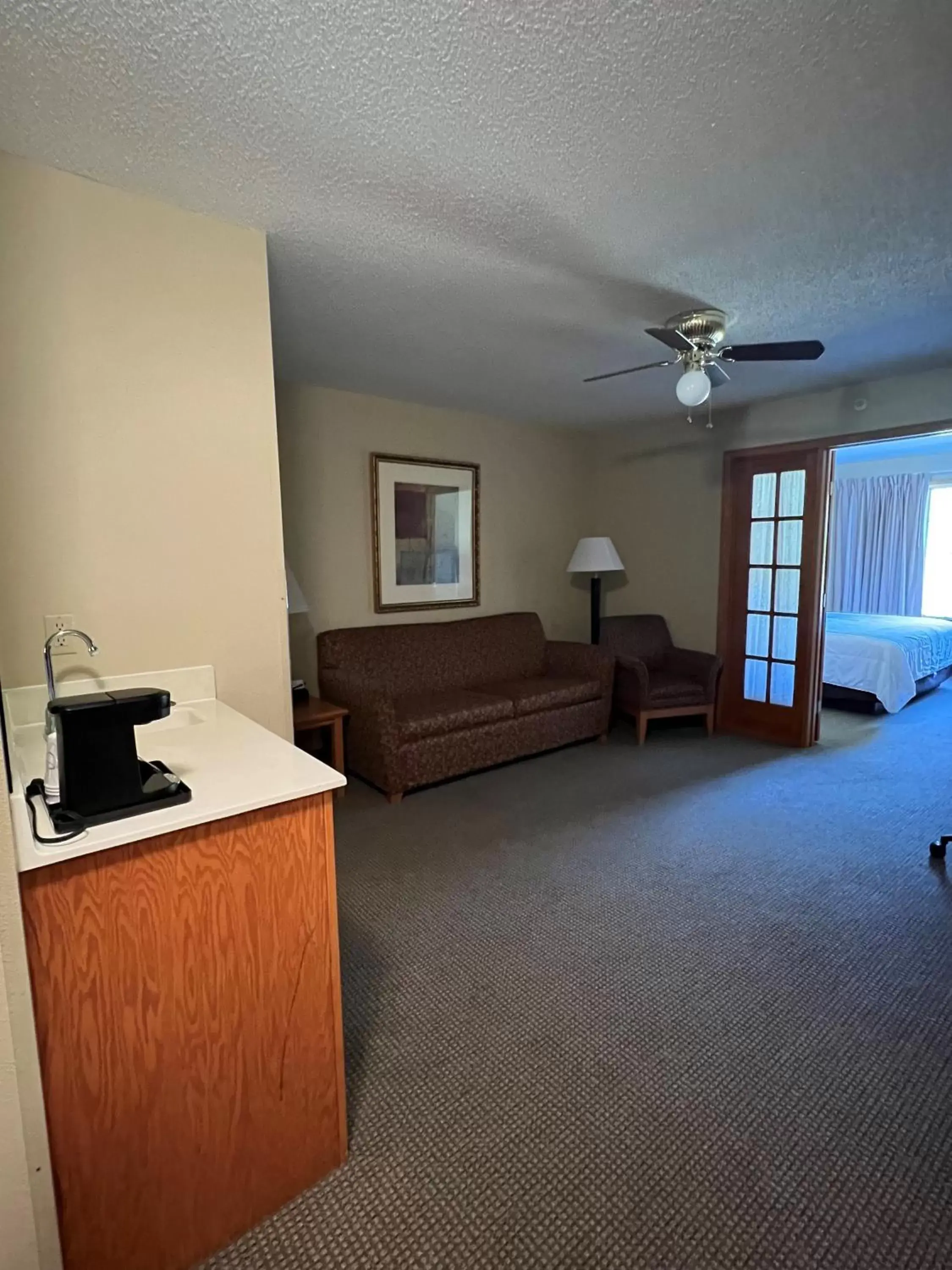 Living room, Seating Area in Country Inn Walker