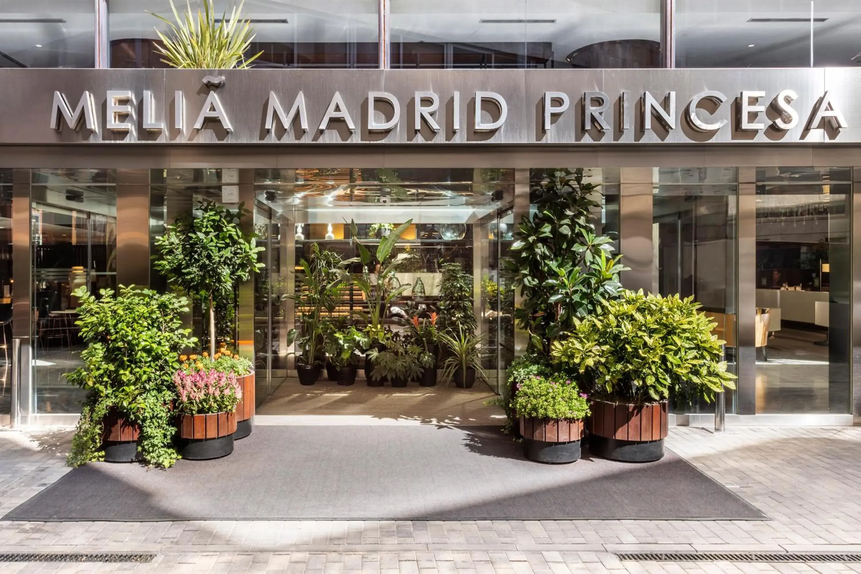 Facade/entrance in Melia Madrid Princesa