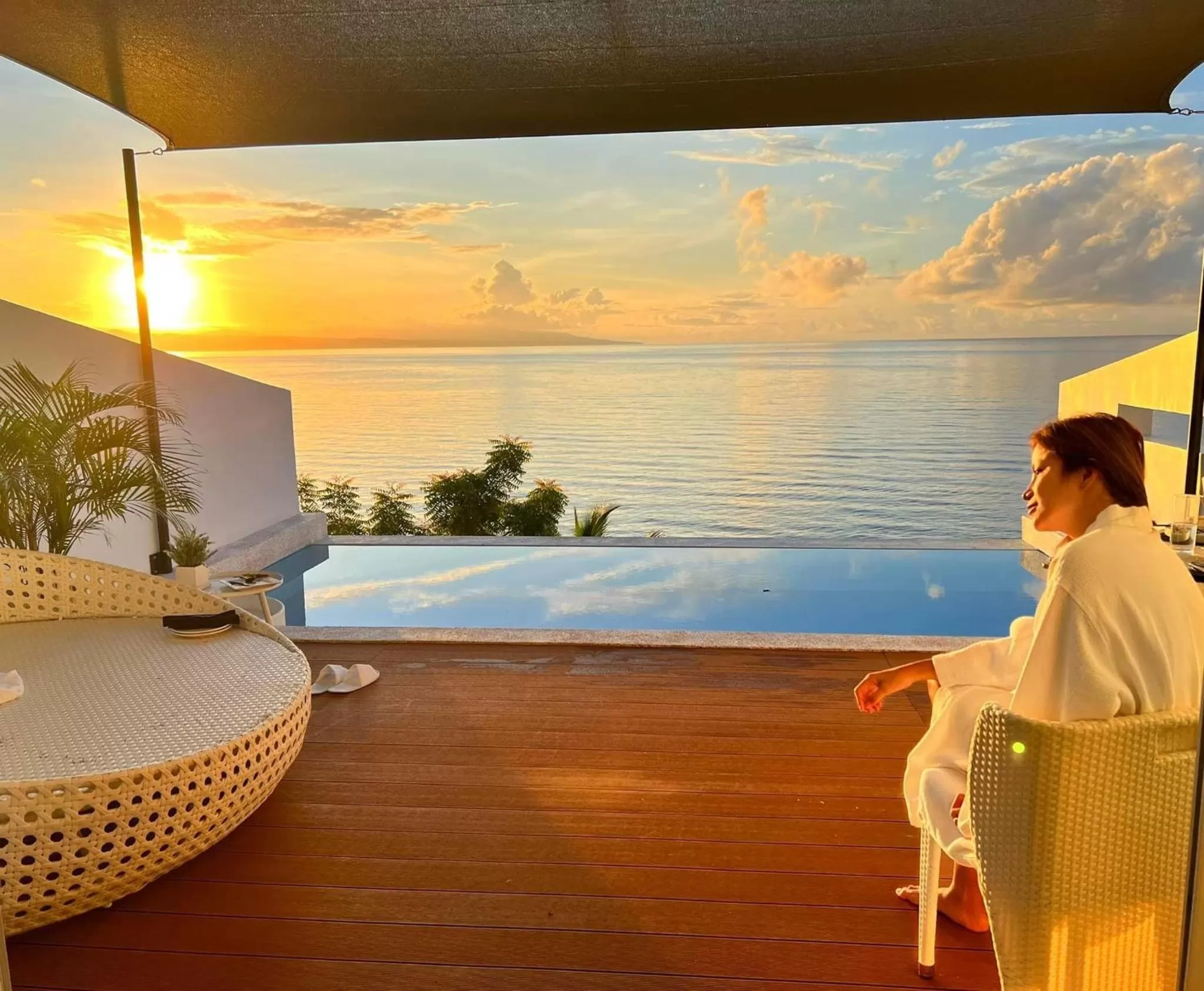 Swimming pool in Epic Suites Bohol ADULTS ONLY