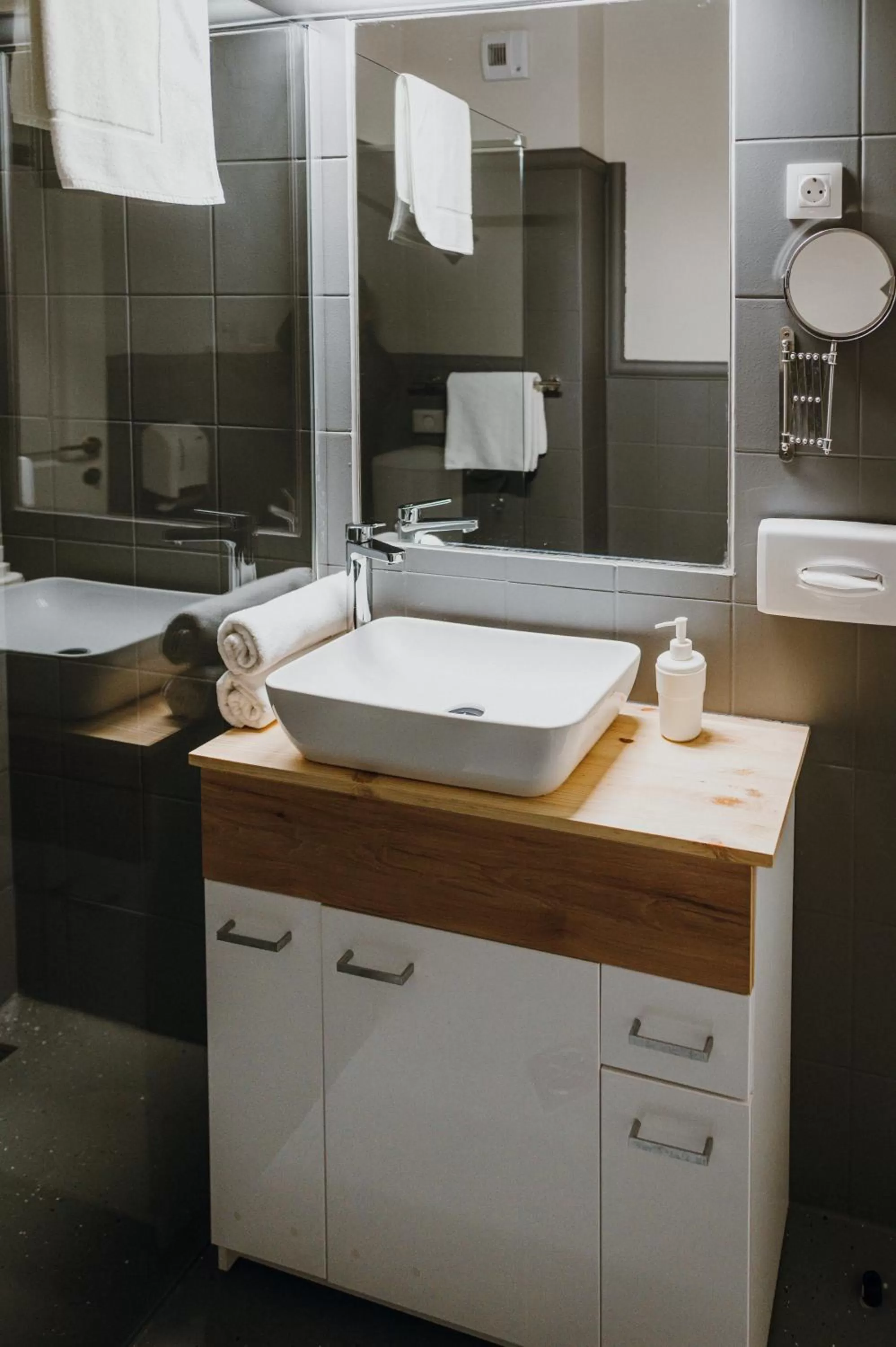 Bathroom in Hotel Piano