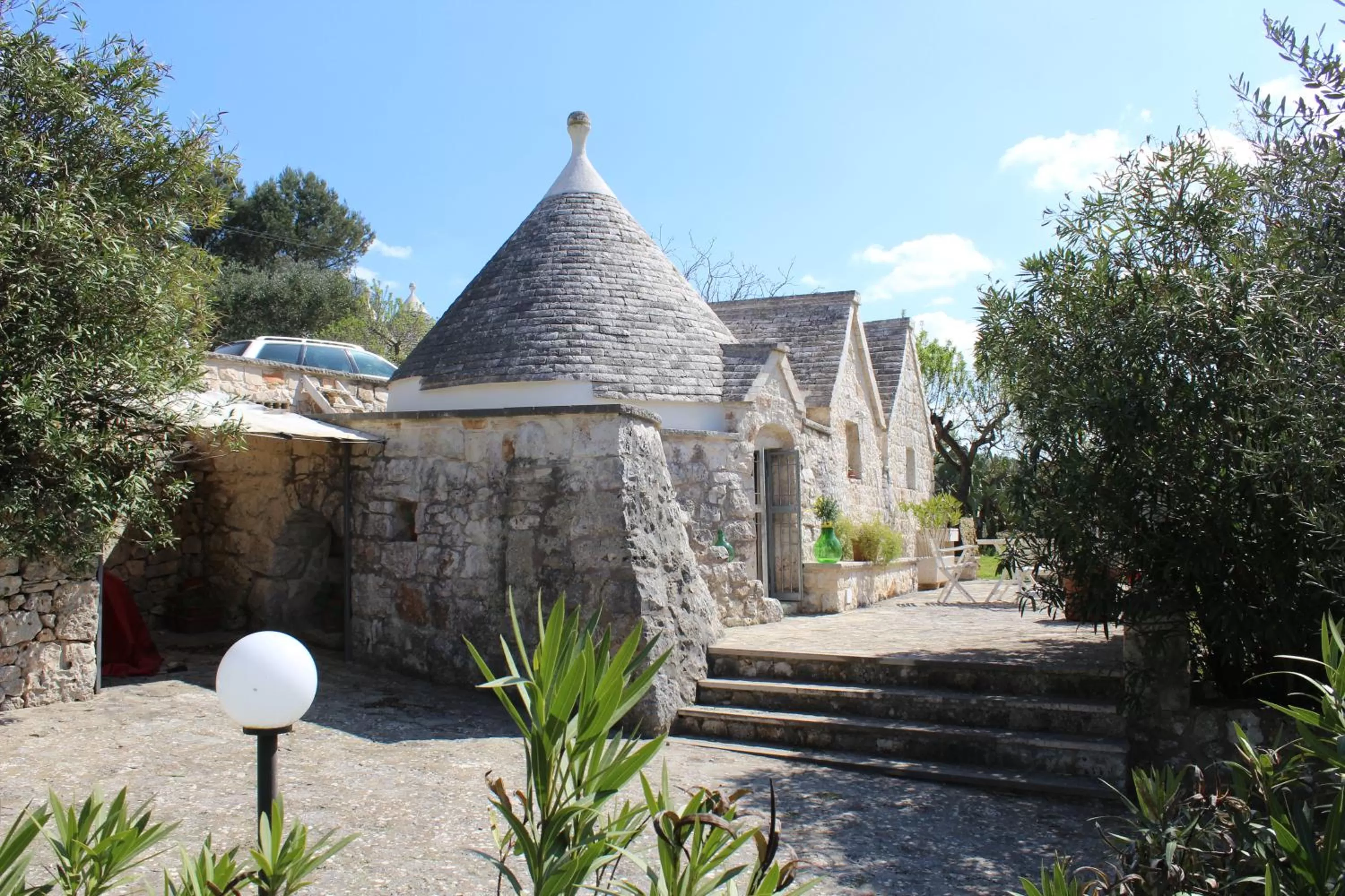 Property building in Trulli Terra Magica