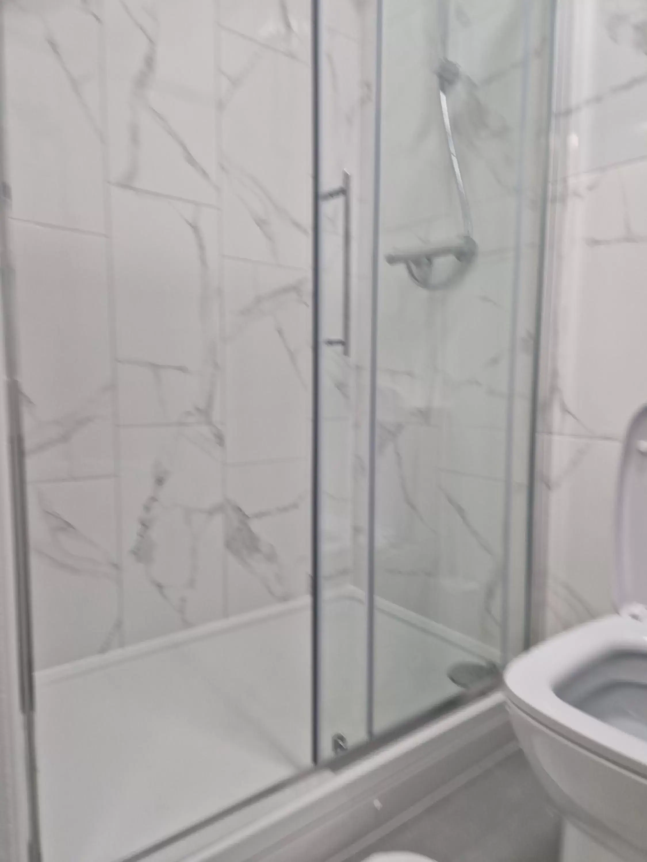 Bathroom in Wns Southend -on-Sea