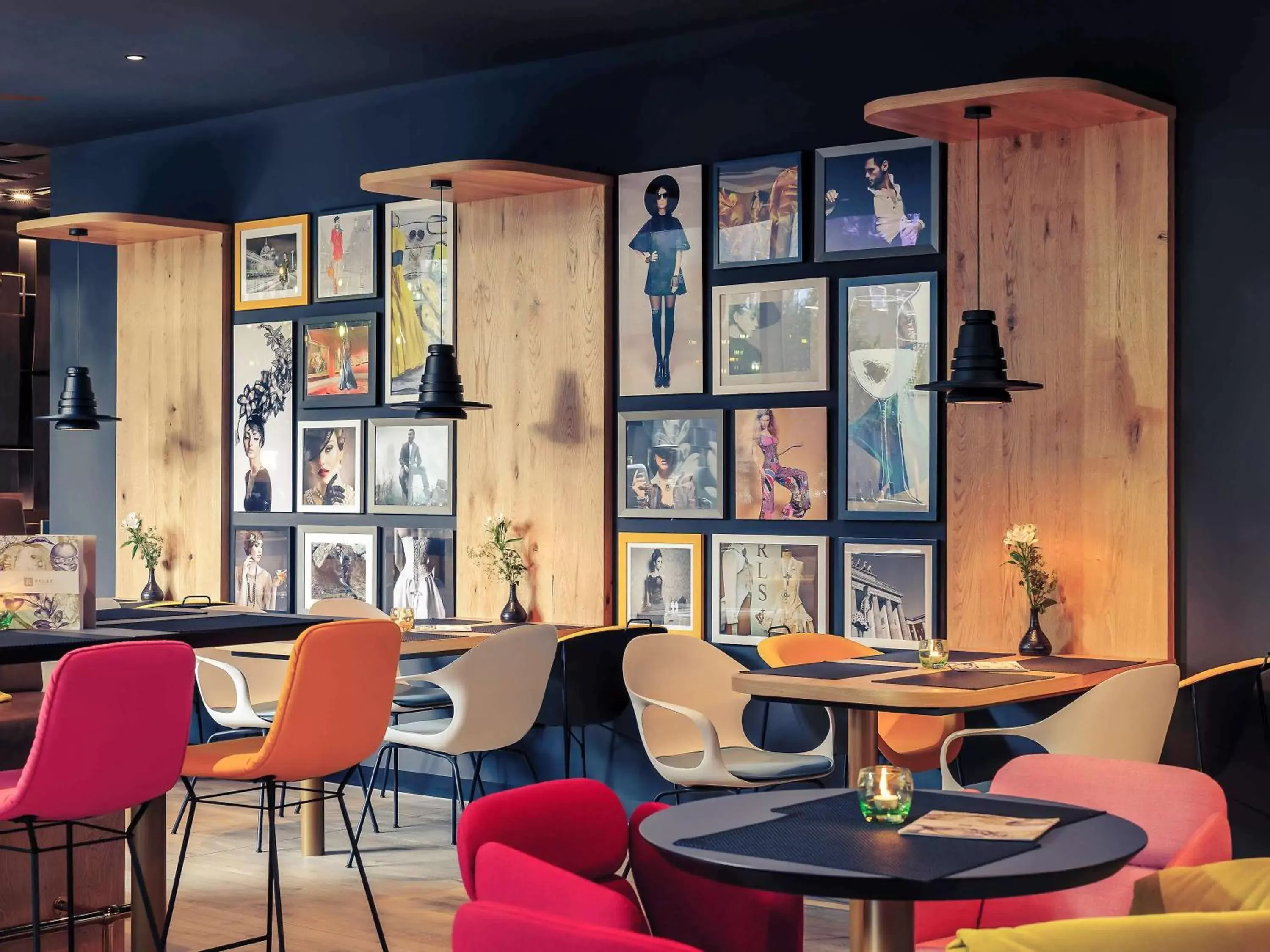 Lounge or bar, Restaurant/Places to Eat in Mercure Berlin Wittenbergplatz