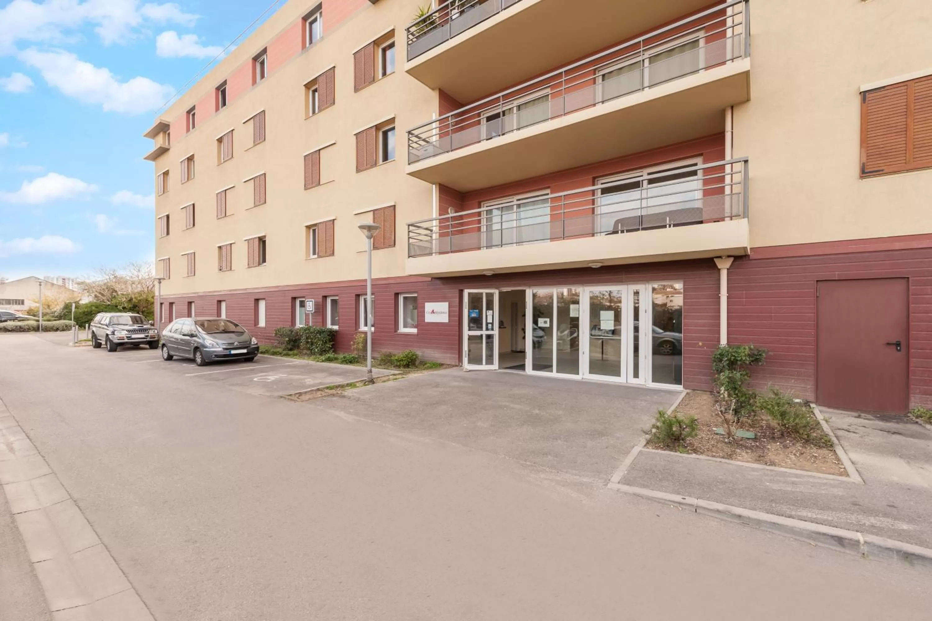 Property building in City Résidence Marseille