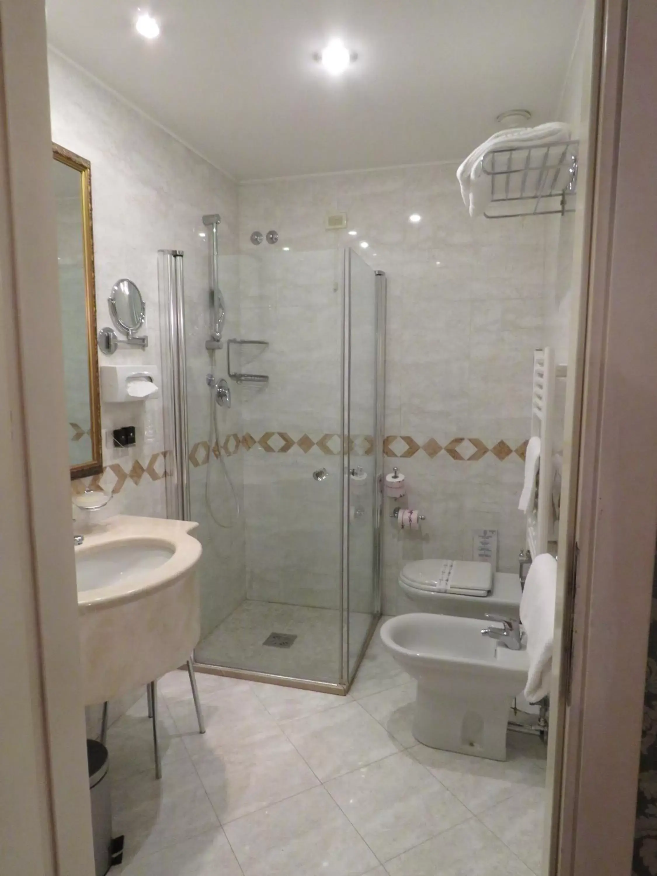 Bathroom in Hotel Antico Doge - a Member of Elizabeth Hotel Group