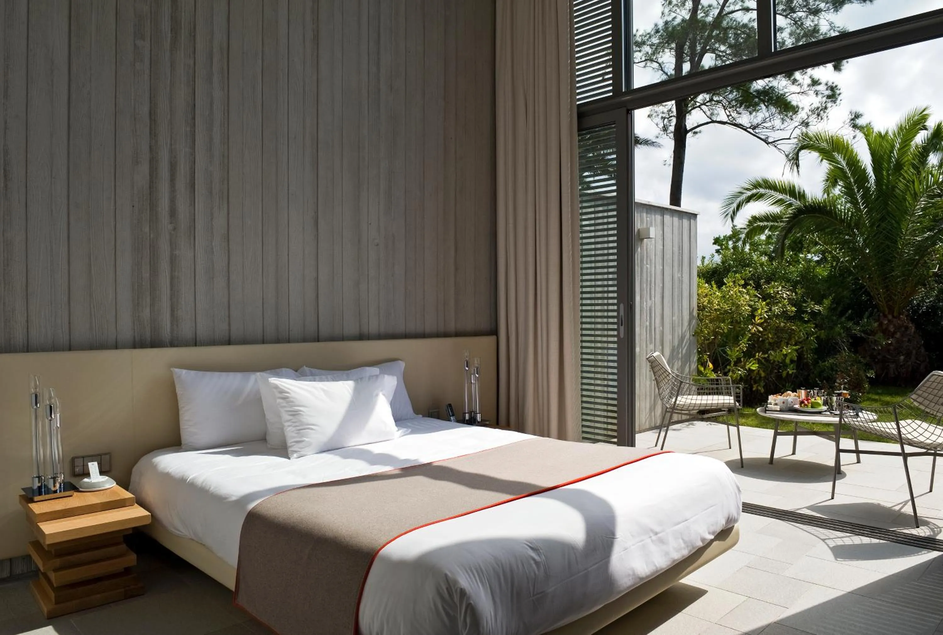Bedroom, Bed in Sezz Saint-Tropez