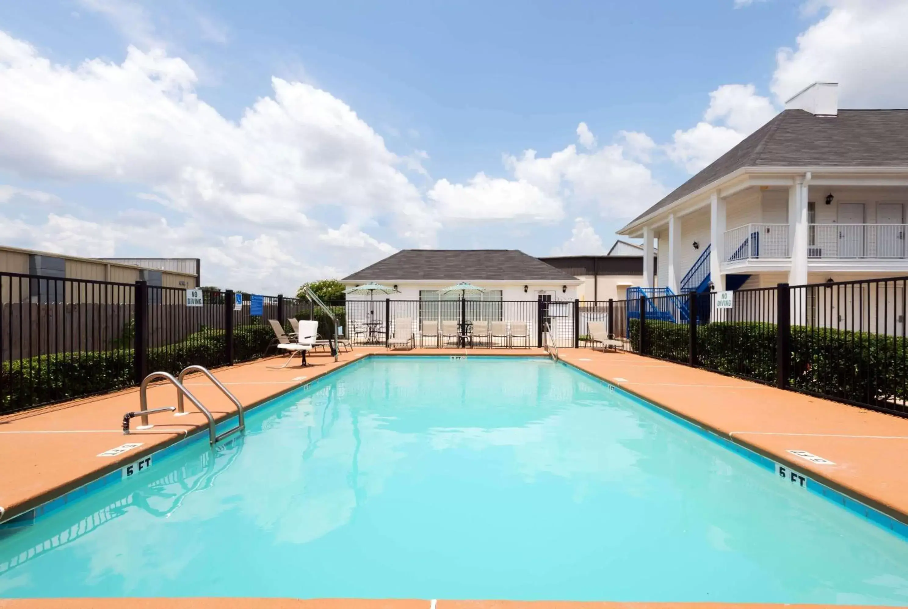 On site, Swimming Pool in Baymont by Wyndham Prattville - Montgomery