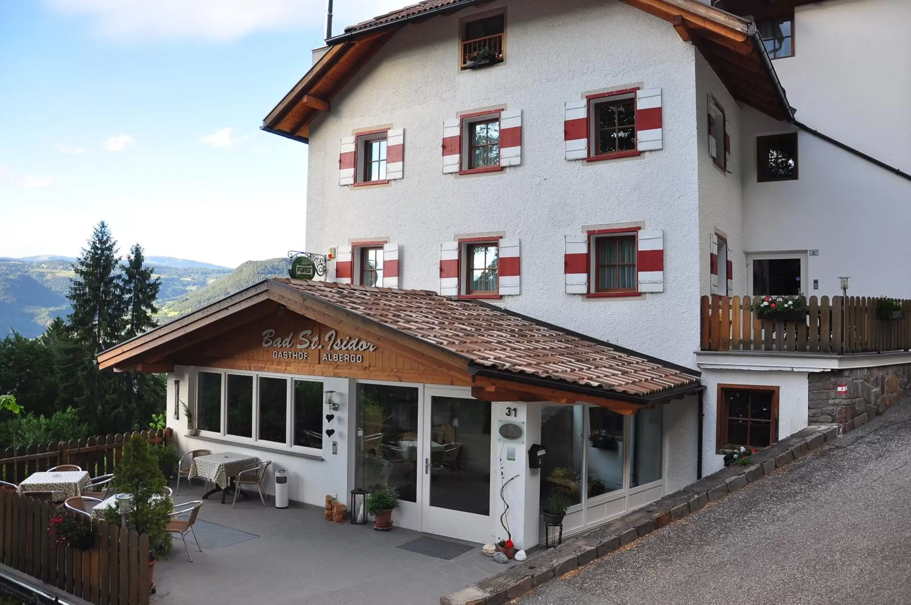 Facade/entrance, Property Building in Bad St Isidor