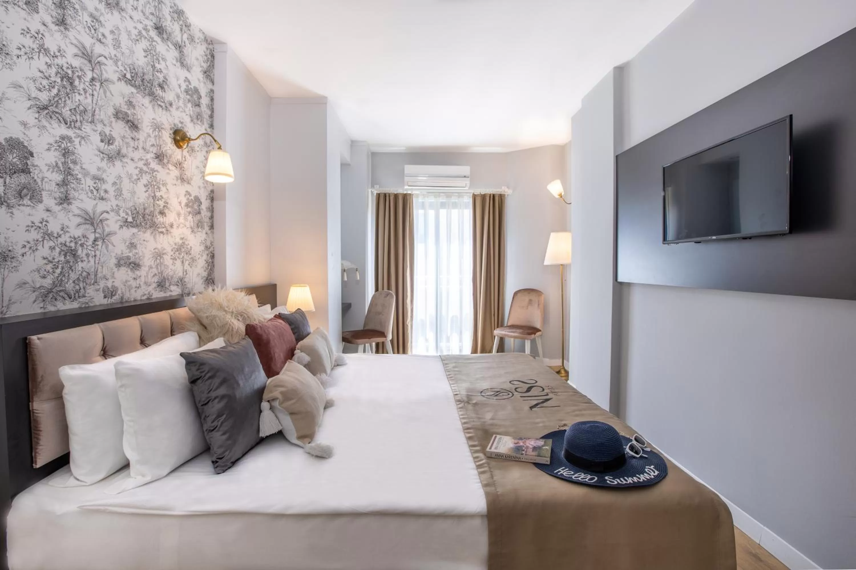 TV and multimedia in Niss Lara Hotel