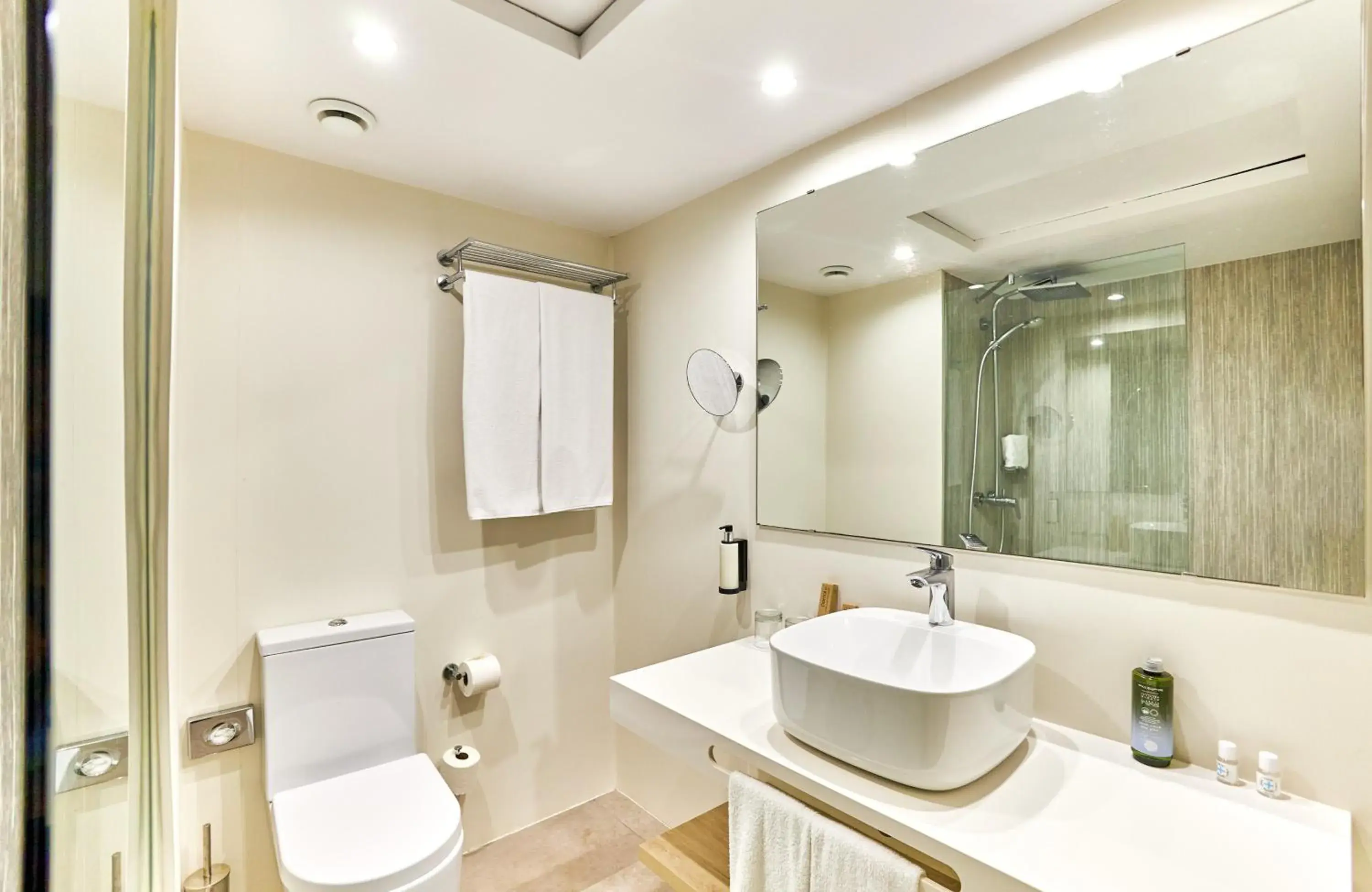 Toilet, Bathroom in Leonardo Royal Hotel Mallorca