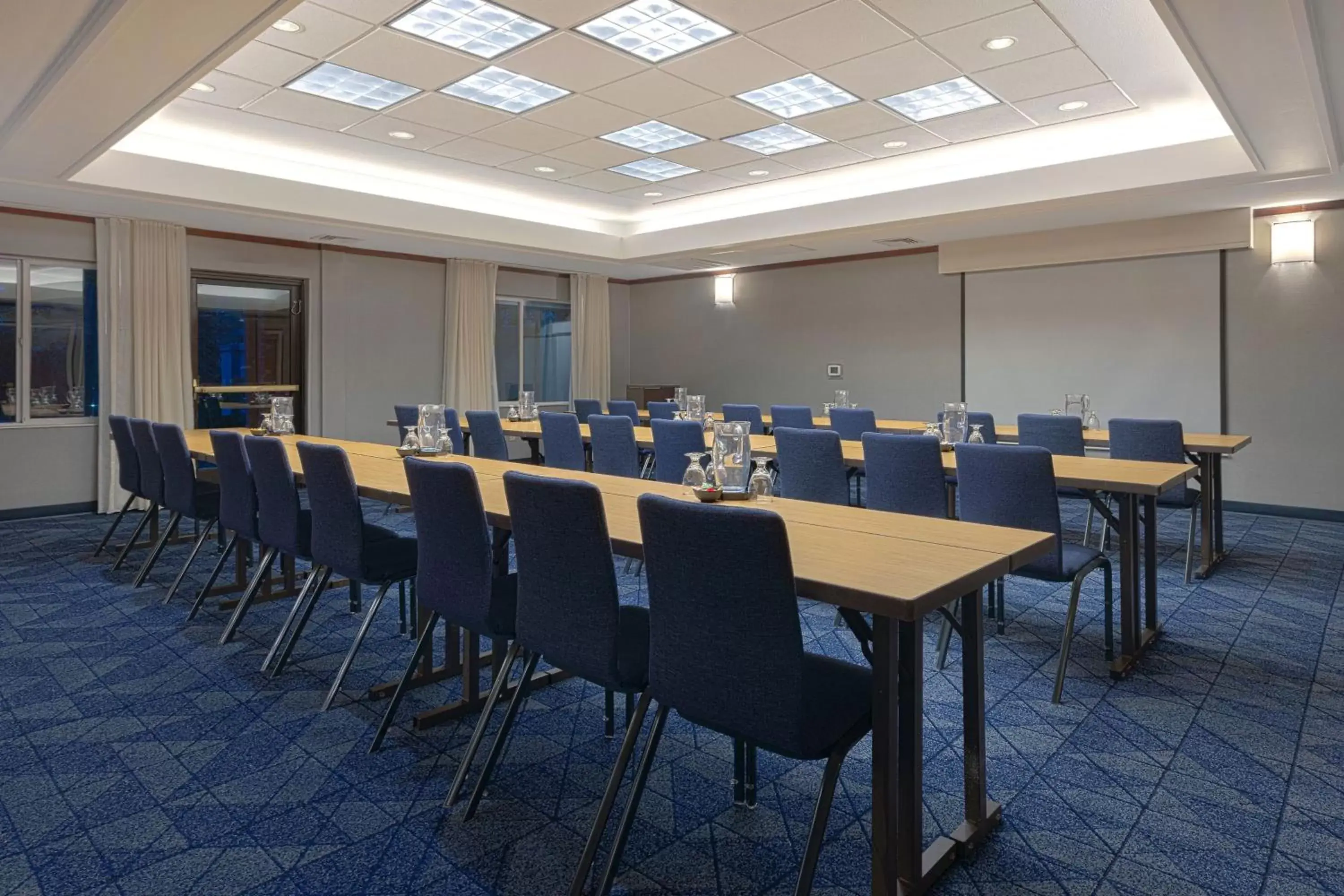 Meeting/conference room in Courtyard by Marriott Portland Southeast/Clackamas