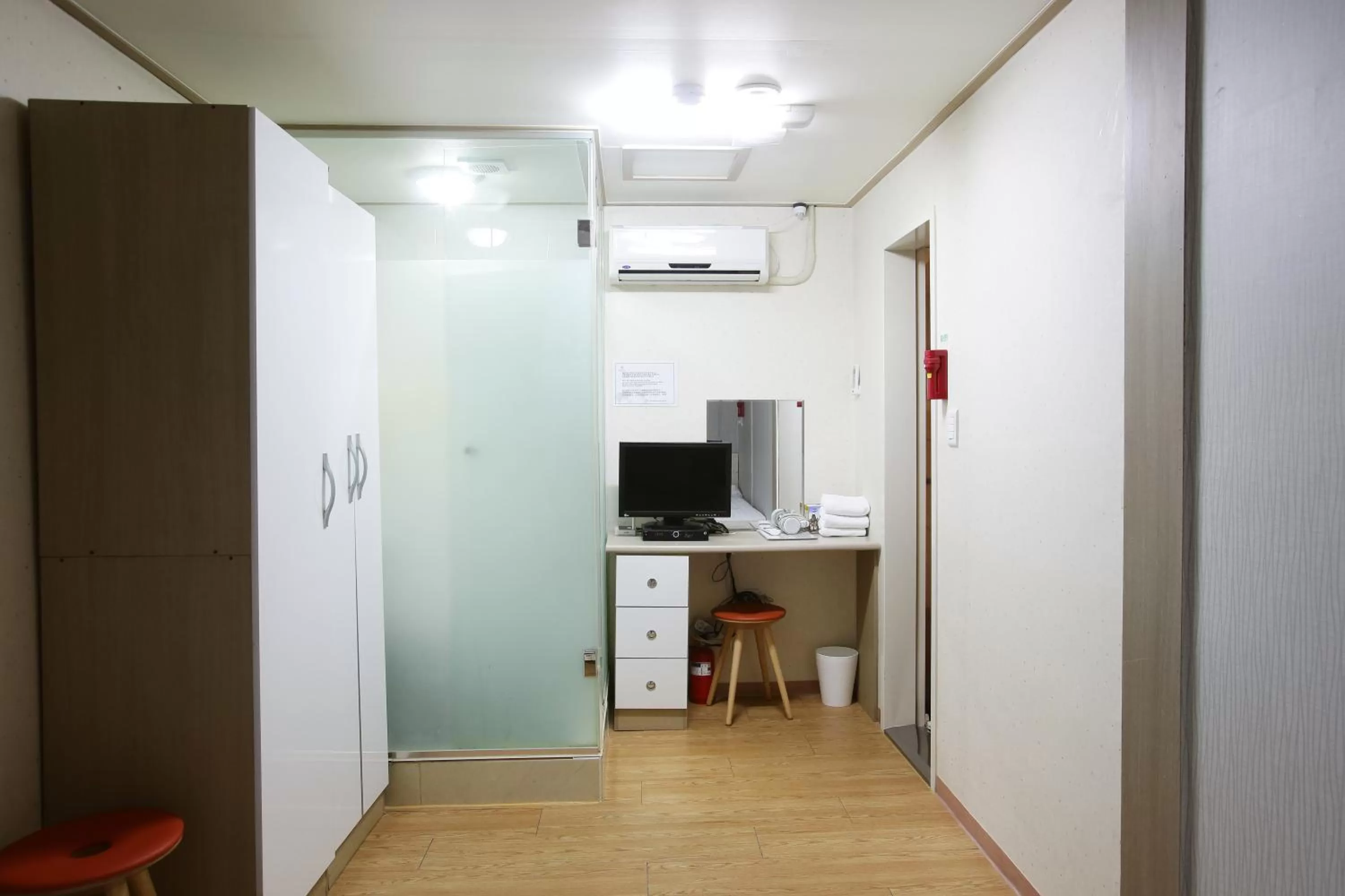 Decorative detail, Kitchen/Kitchenette in K-POP Residence Myeongdong 1