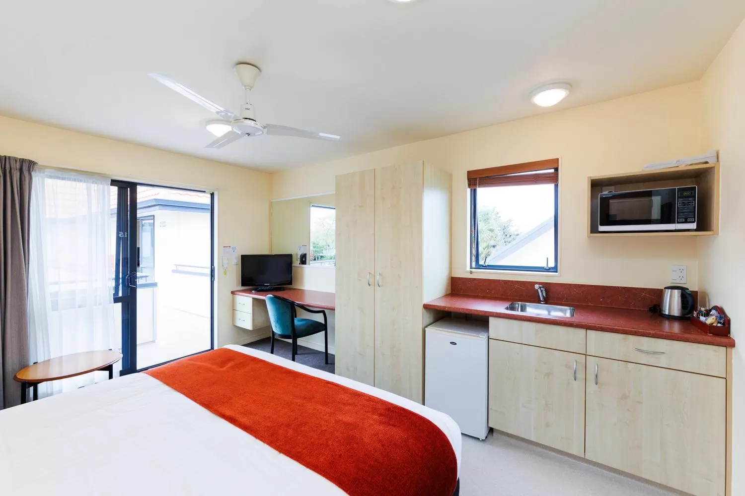 Bedroom, Bed in Bella Vista Motel Palmerston North