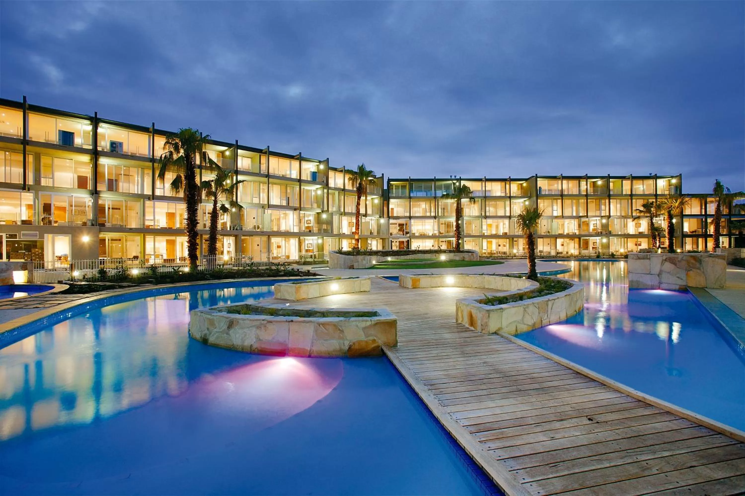 Swimming pool in Wyndham Resort Torquay