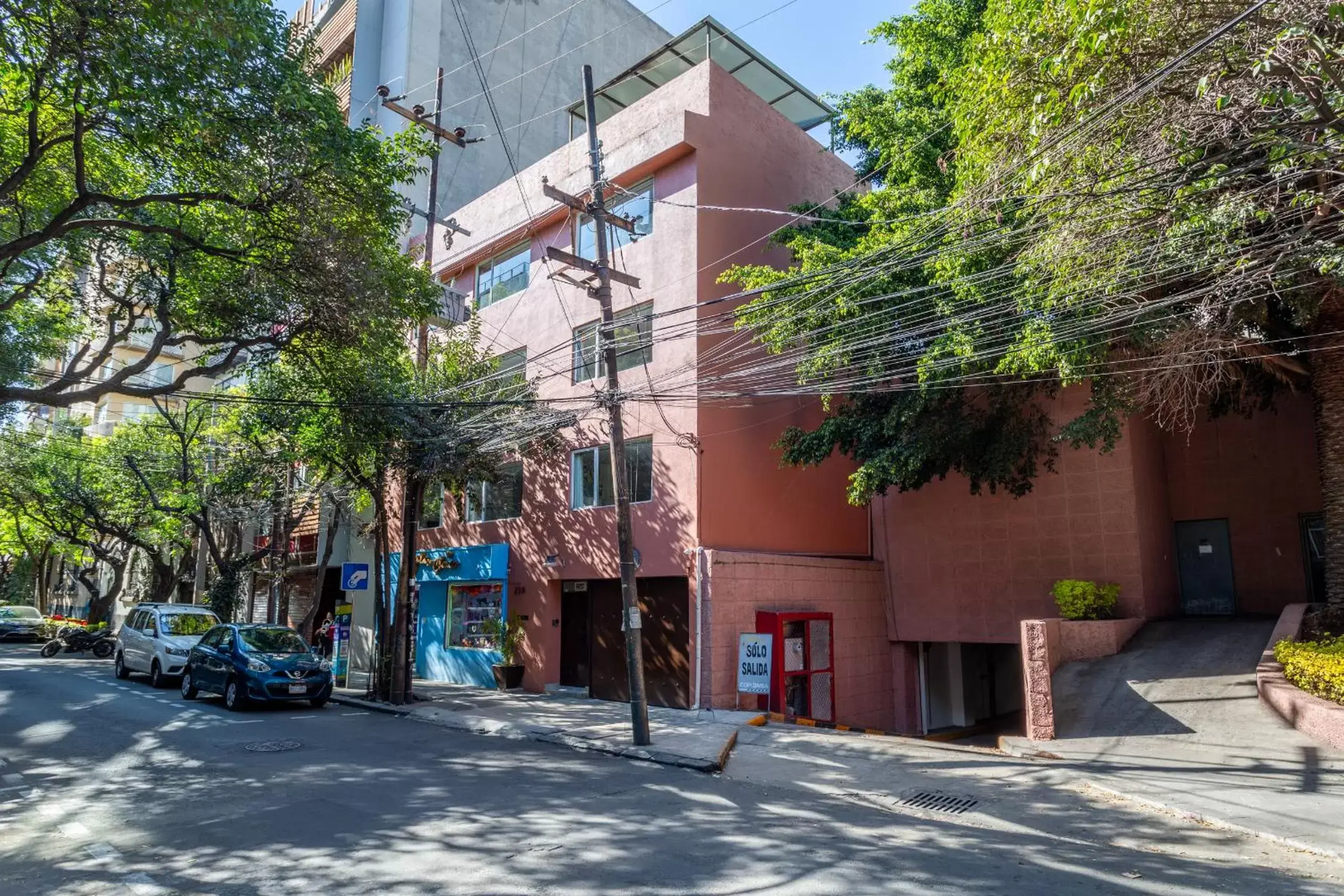 Property Building in Suites 259 Condesa