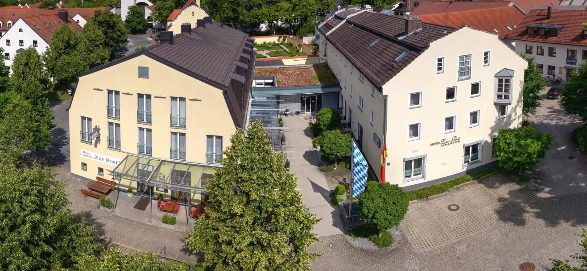 Property building in Hotel Zur Post