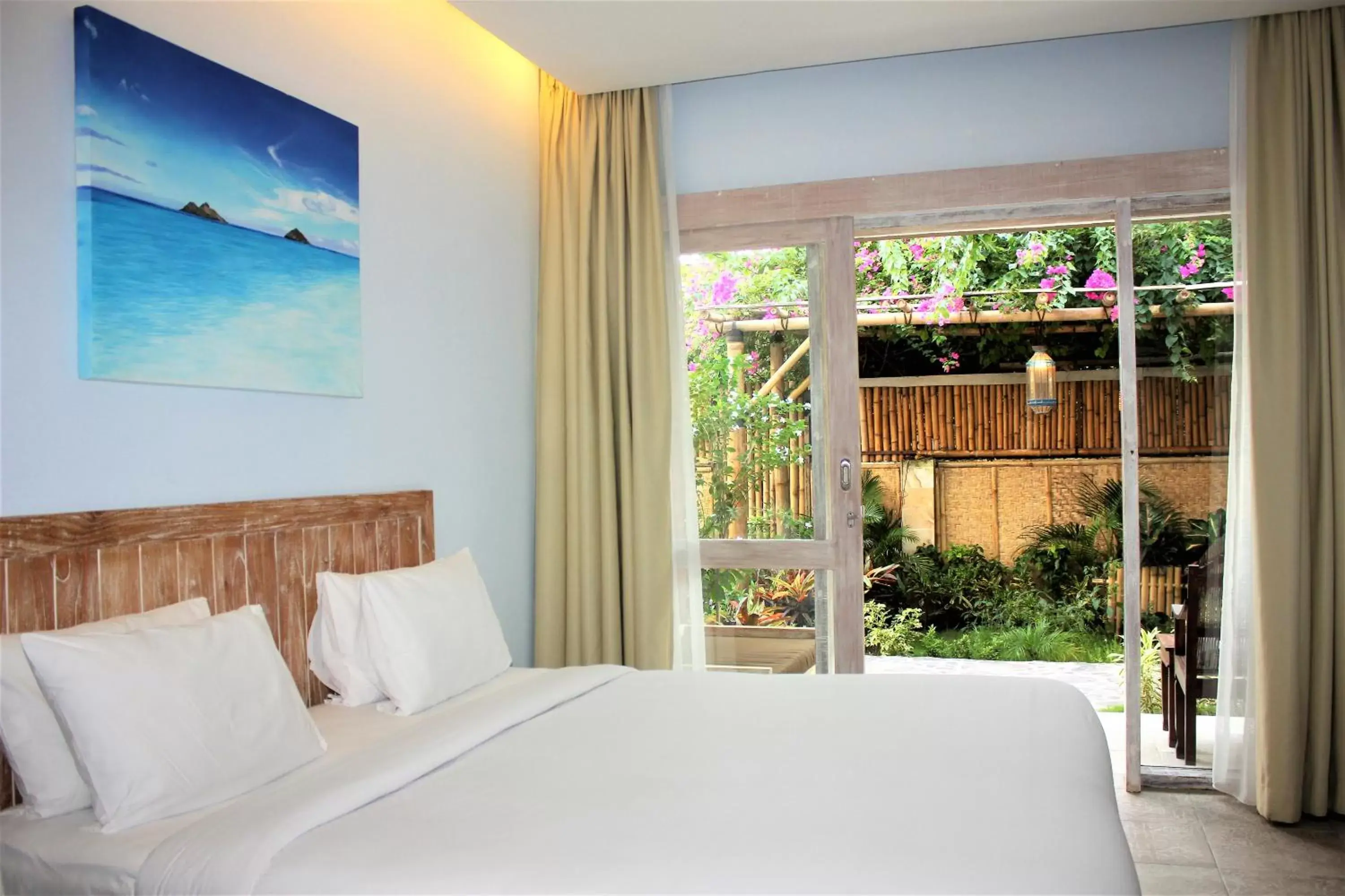 Bedroom, Bed in The Beach House Resort