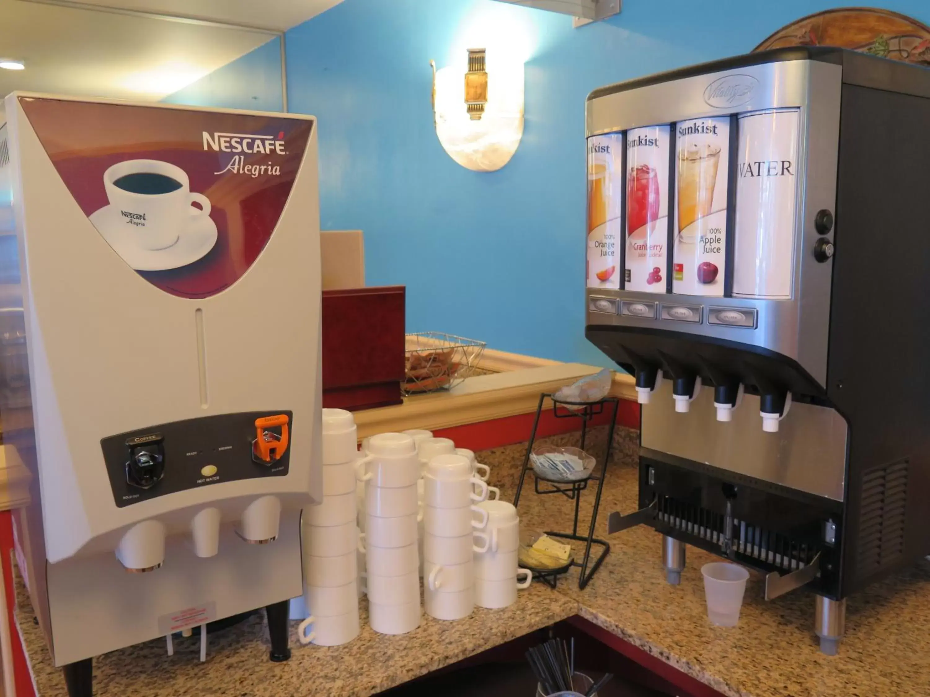 Coffee/tea facilities in Bonanza Inn and Suites