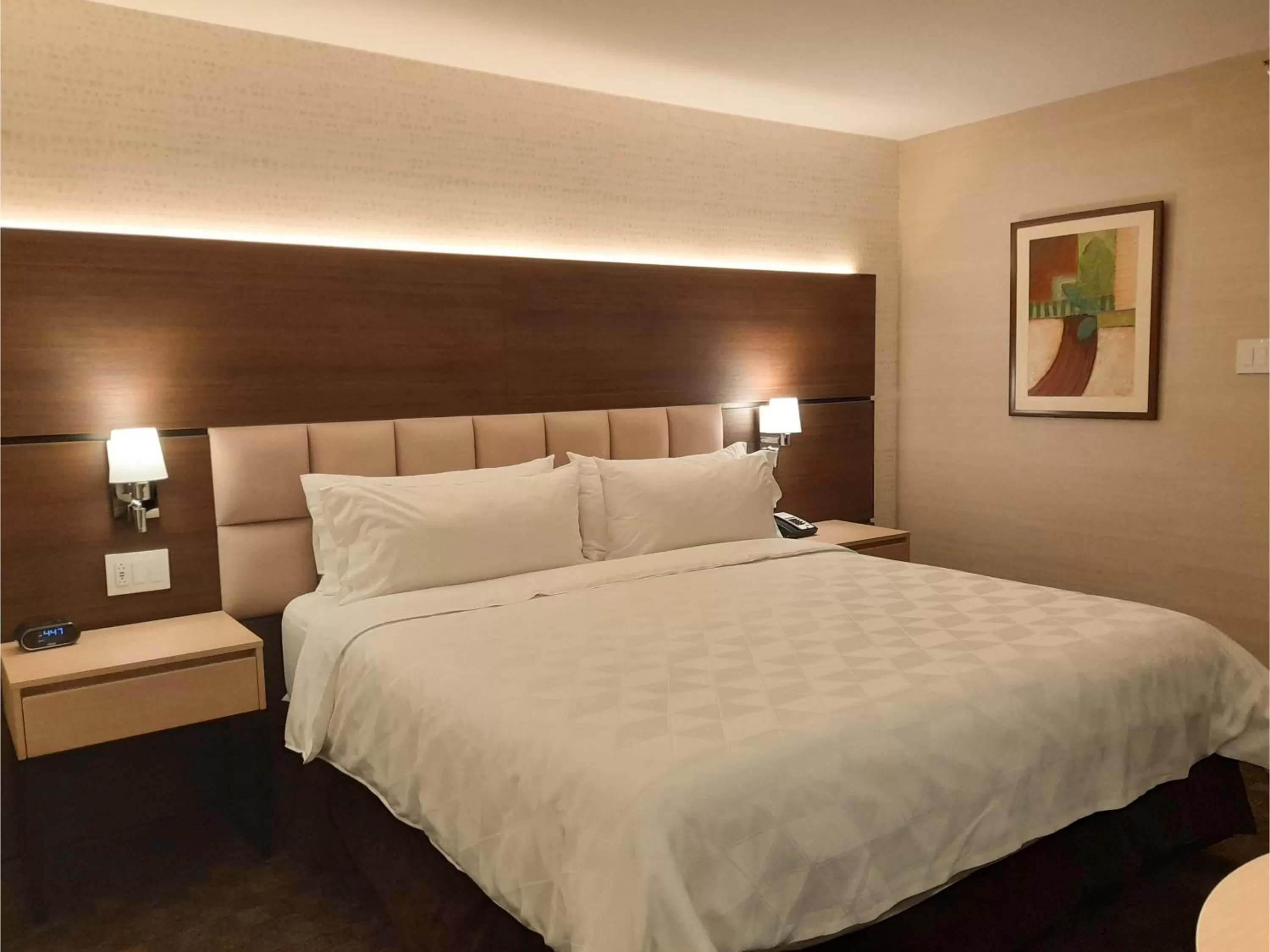 Photo of the whole room, Bed in Holiday Inn Guatemala by IHG