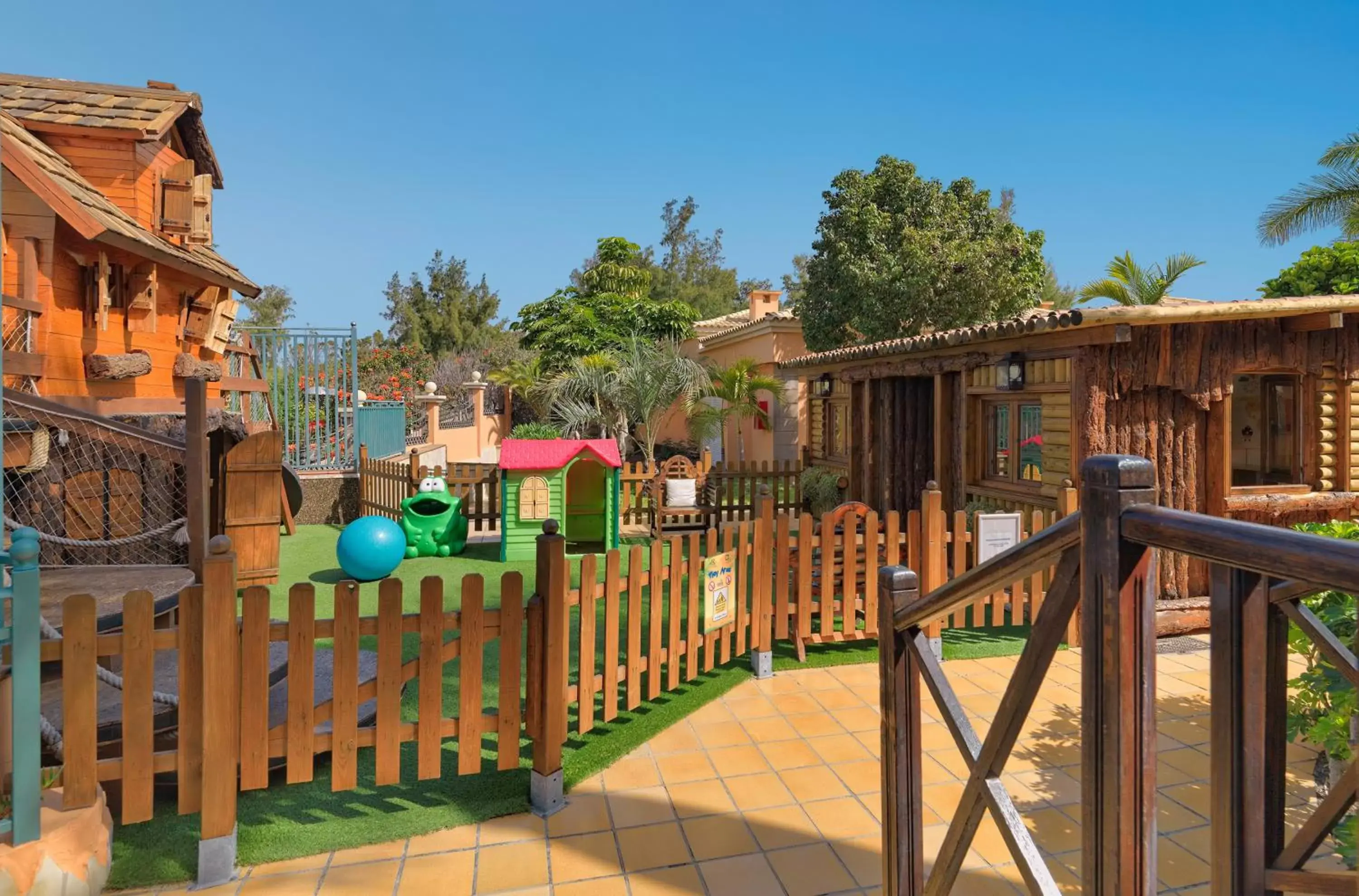 Kids's club, Children's Play Area in Green Garden Eco Resort & Villas