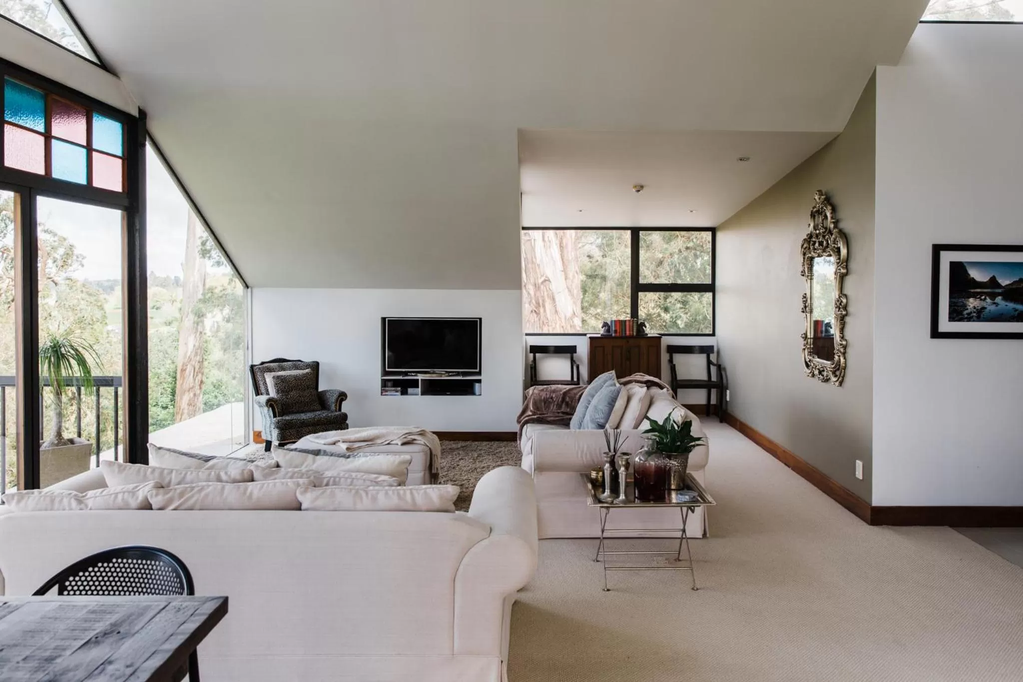 Living room in The Narrows Landing Hotel